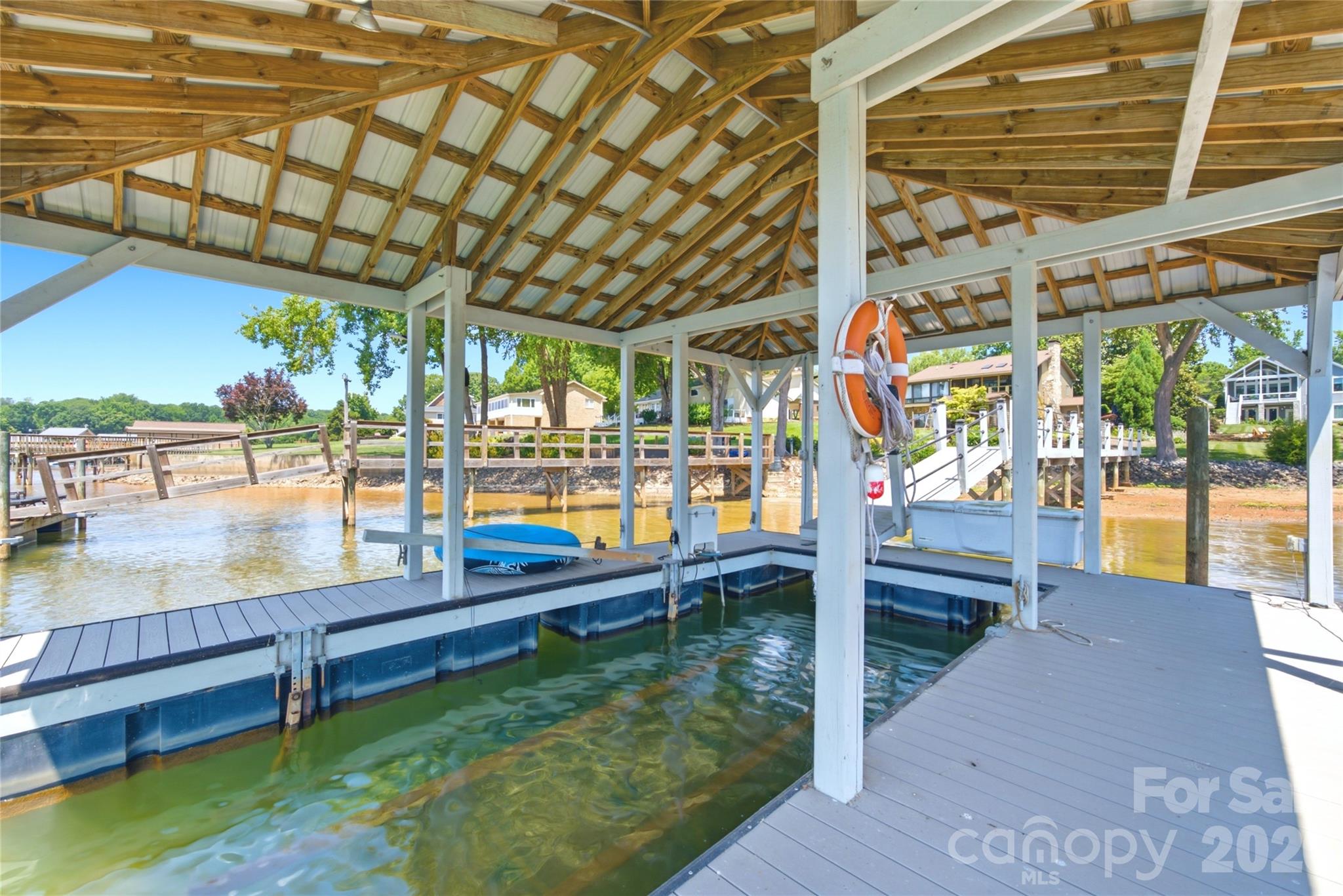 Colony Harbor - Residential