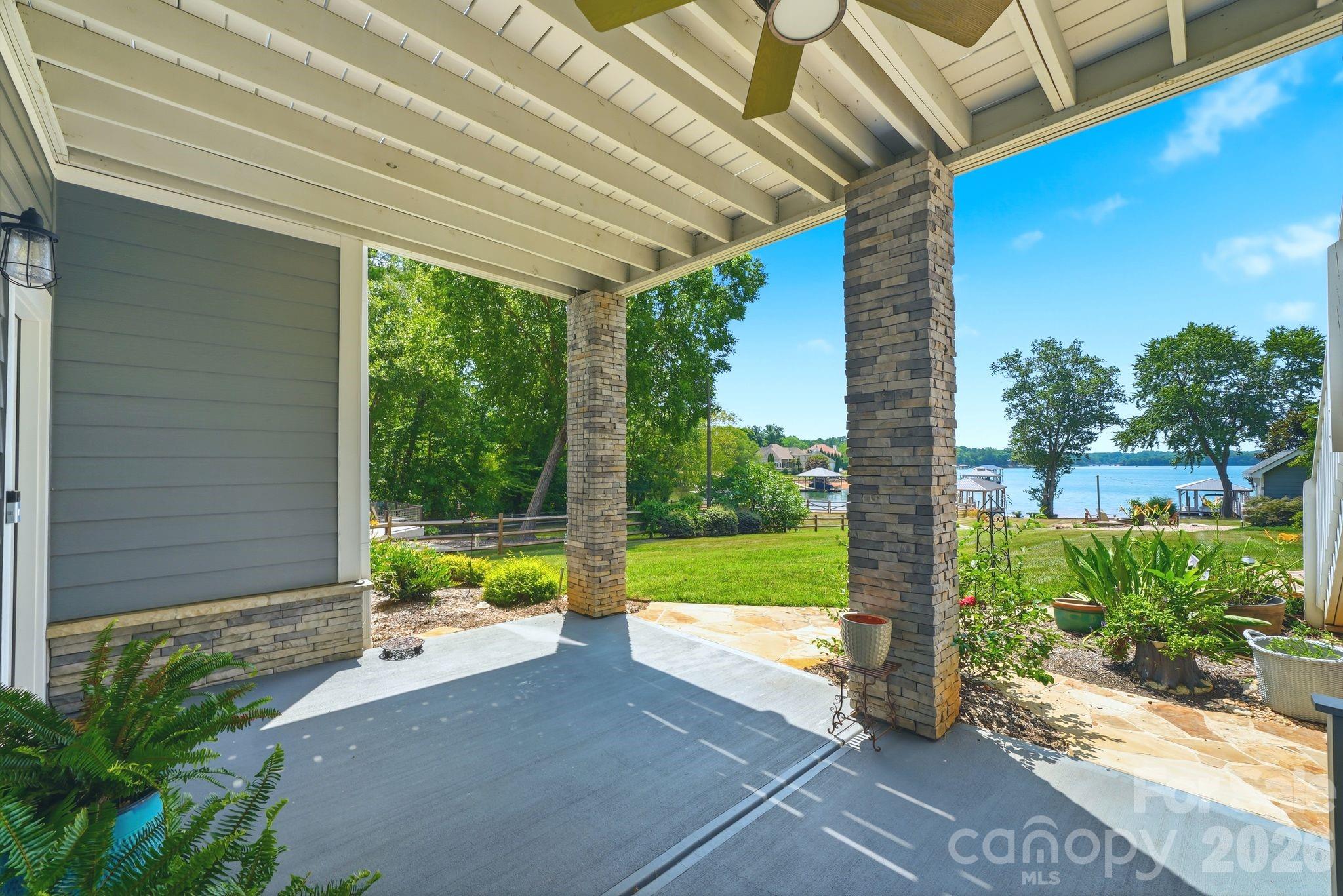 Colony Harbor - Residential