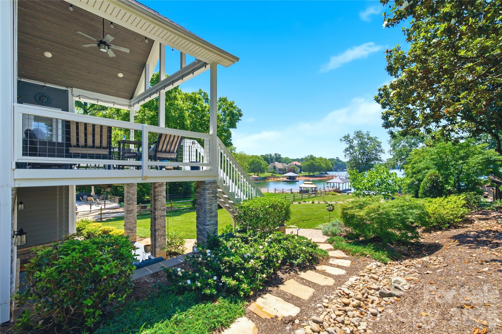 Colony Harbor - Residential