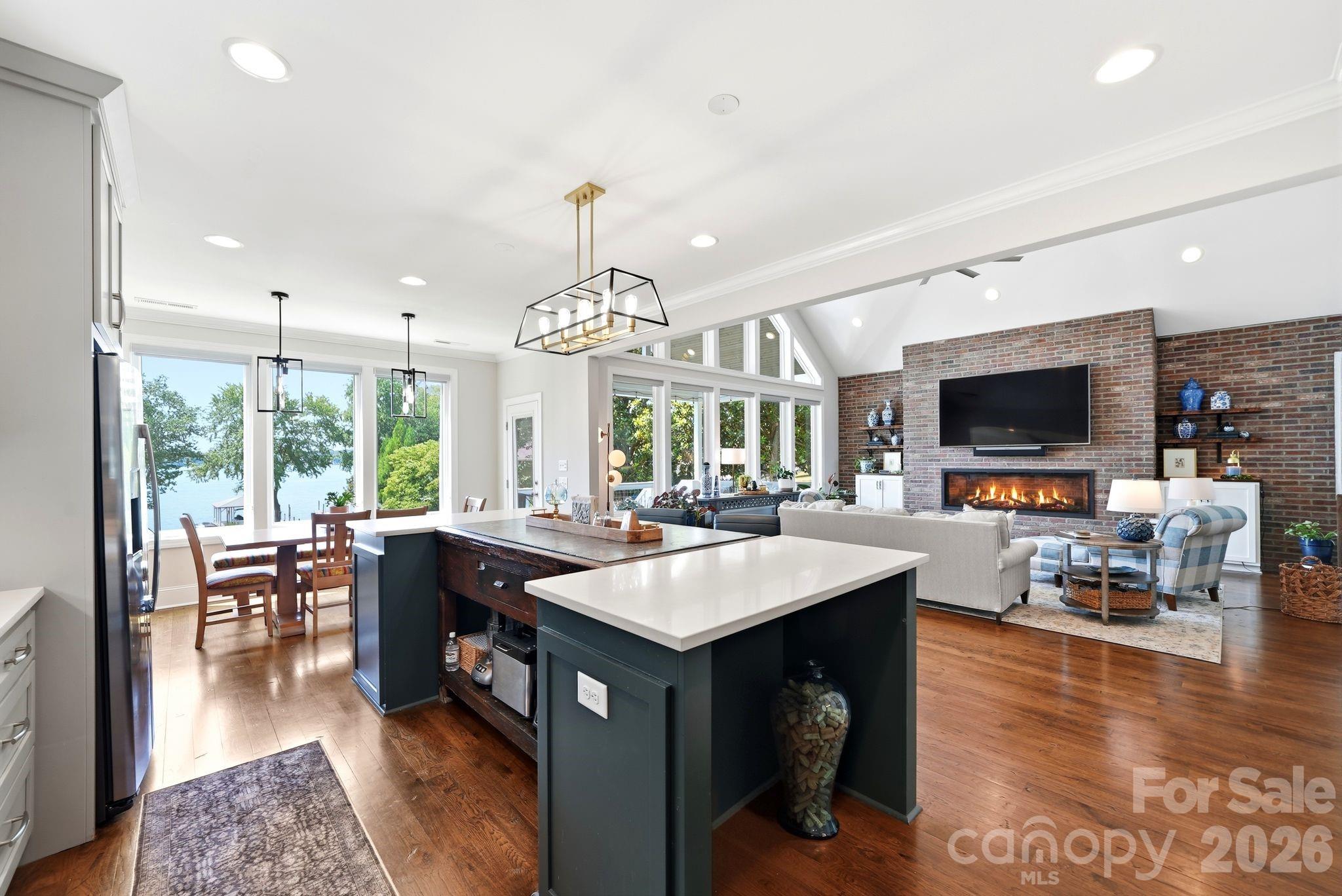 Colony Harbor - Residential