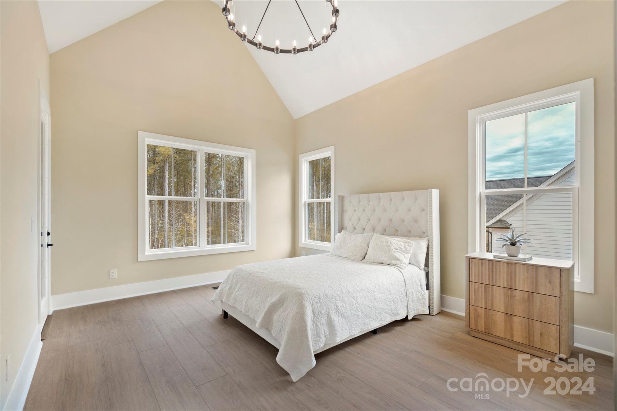 Royal Pines - Residential