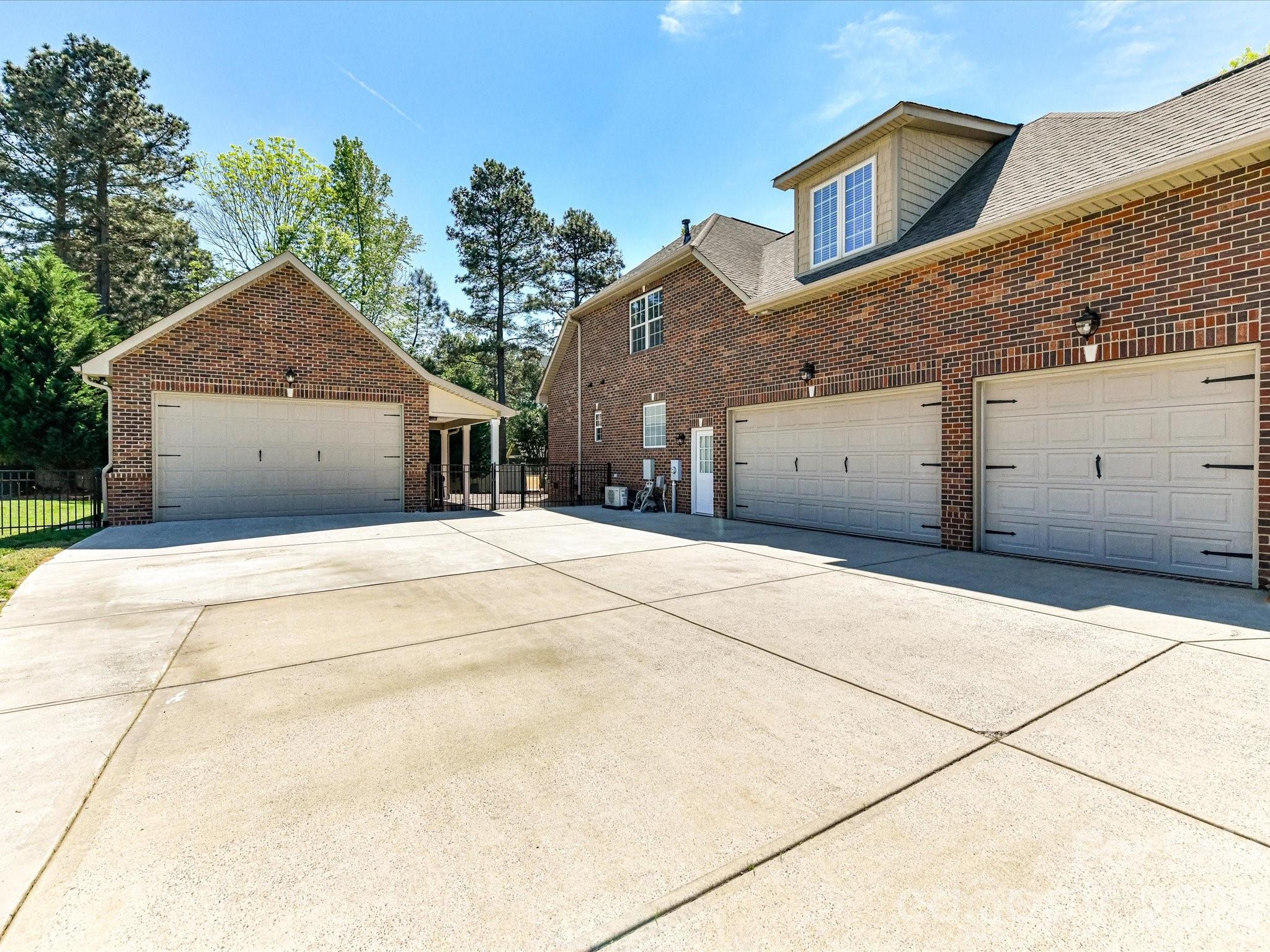 Tioga Pointe - Residential