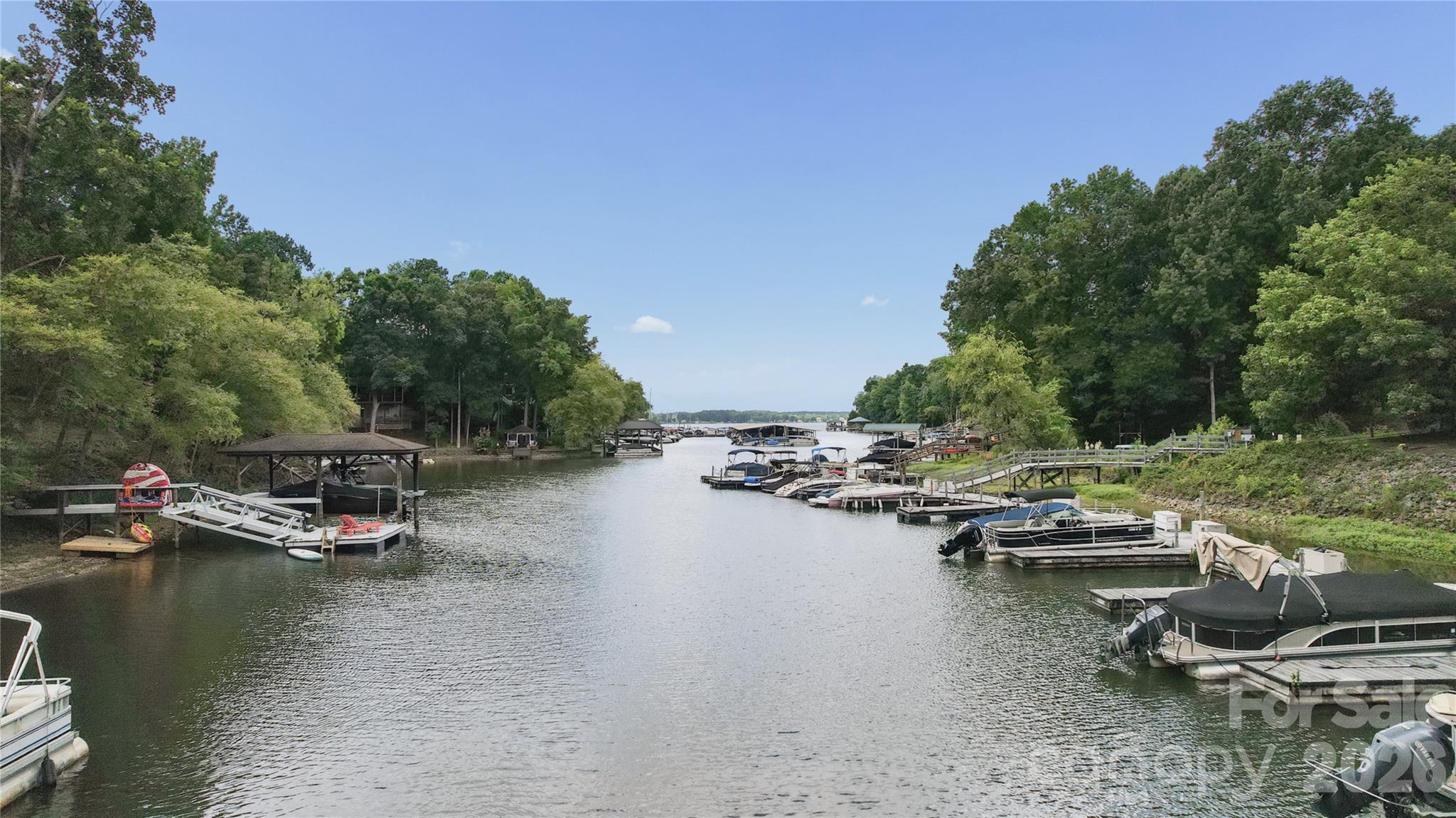 Tega Cay - Residential