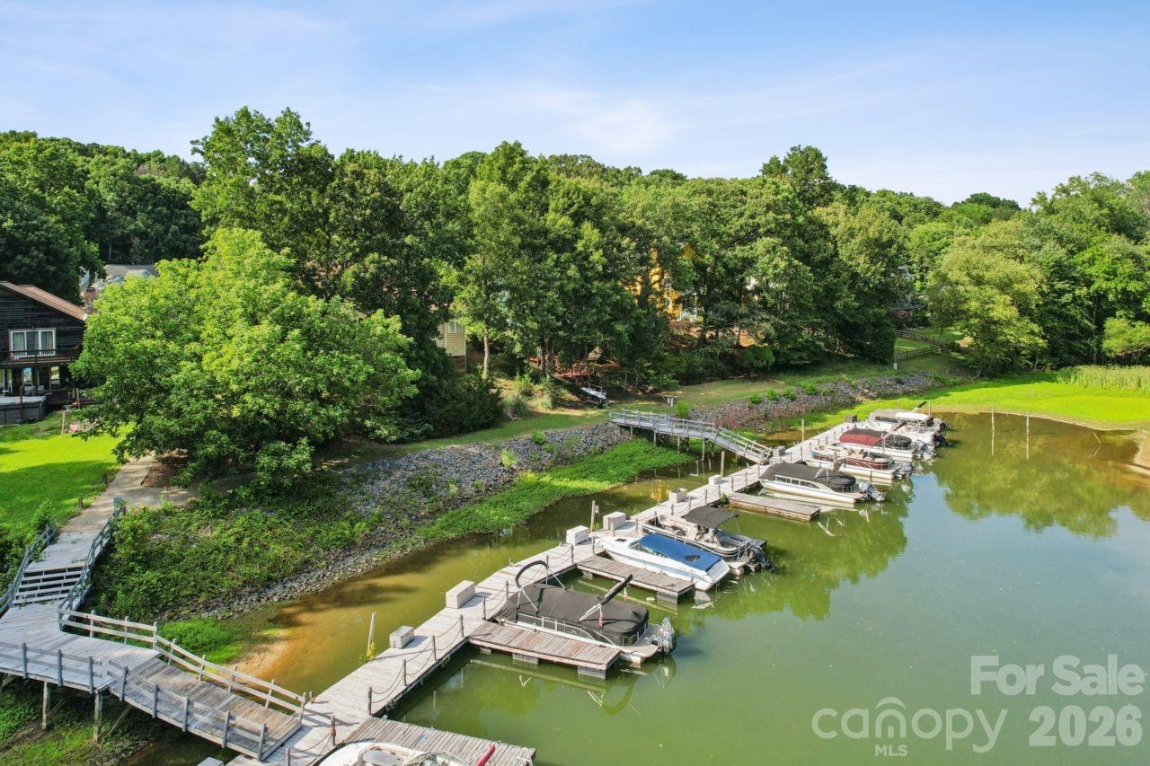 Tega Cay - Residential