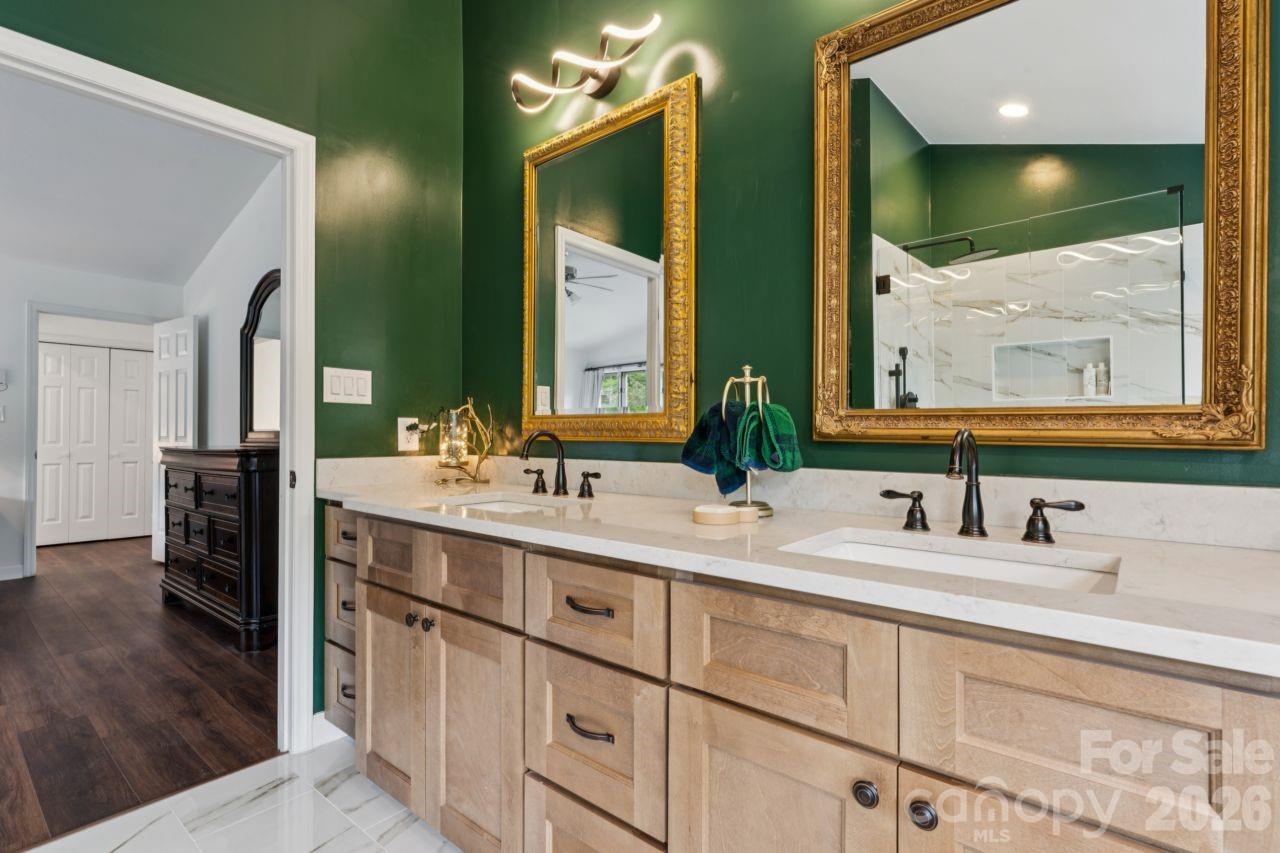 Tega Cay - Residential