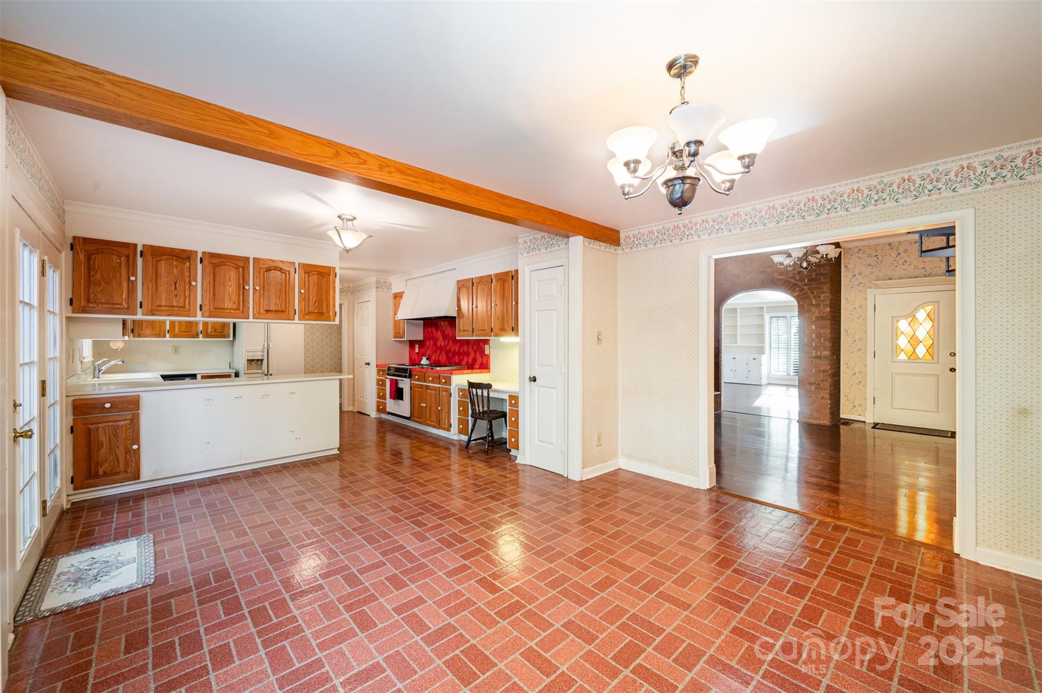 Country Club Estates - Residential