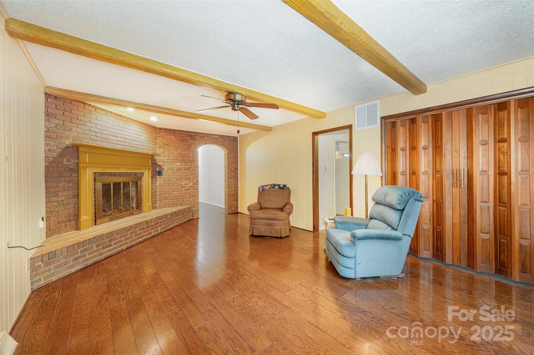 Country Club Estates - Residential