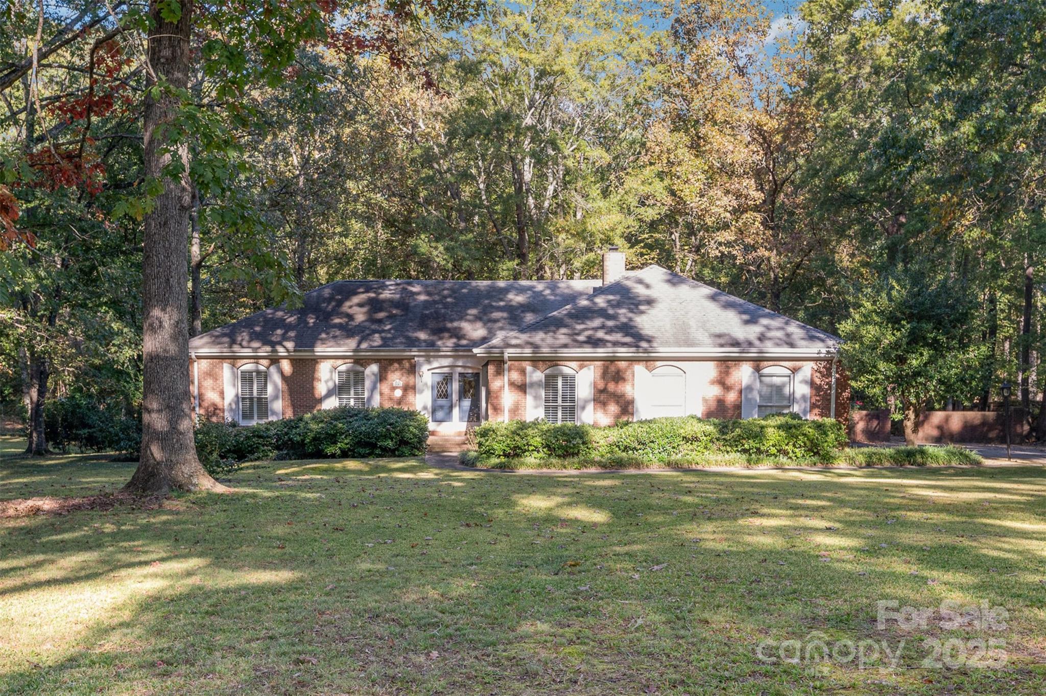 Country Club Estates - Residential