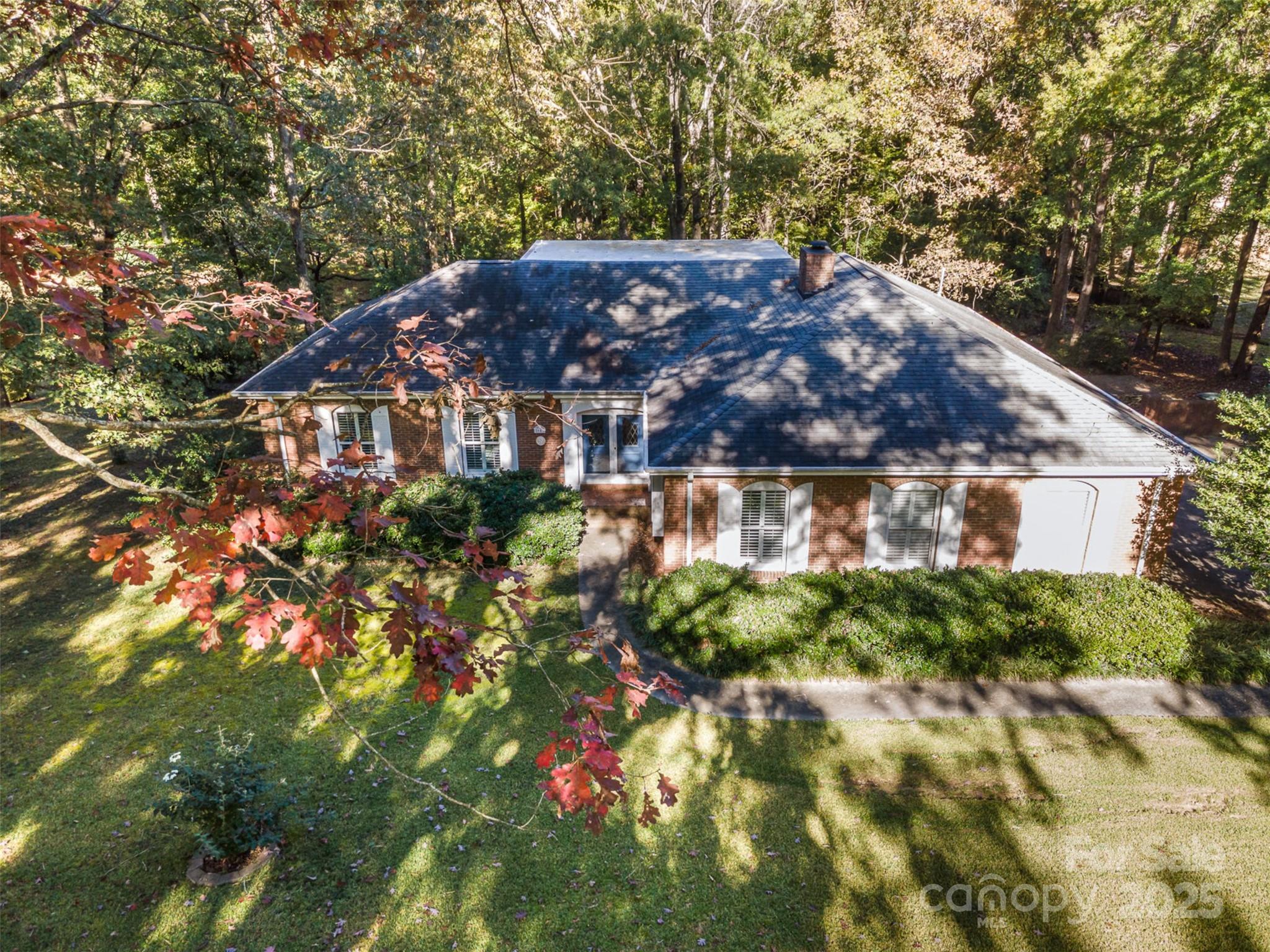 Country Club Estates - Residential