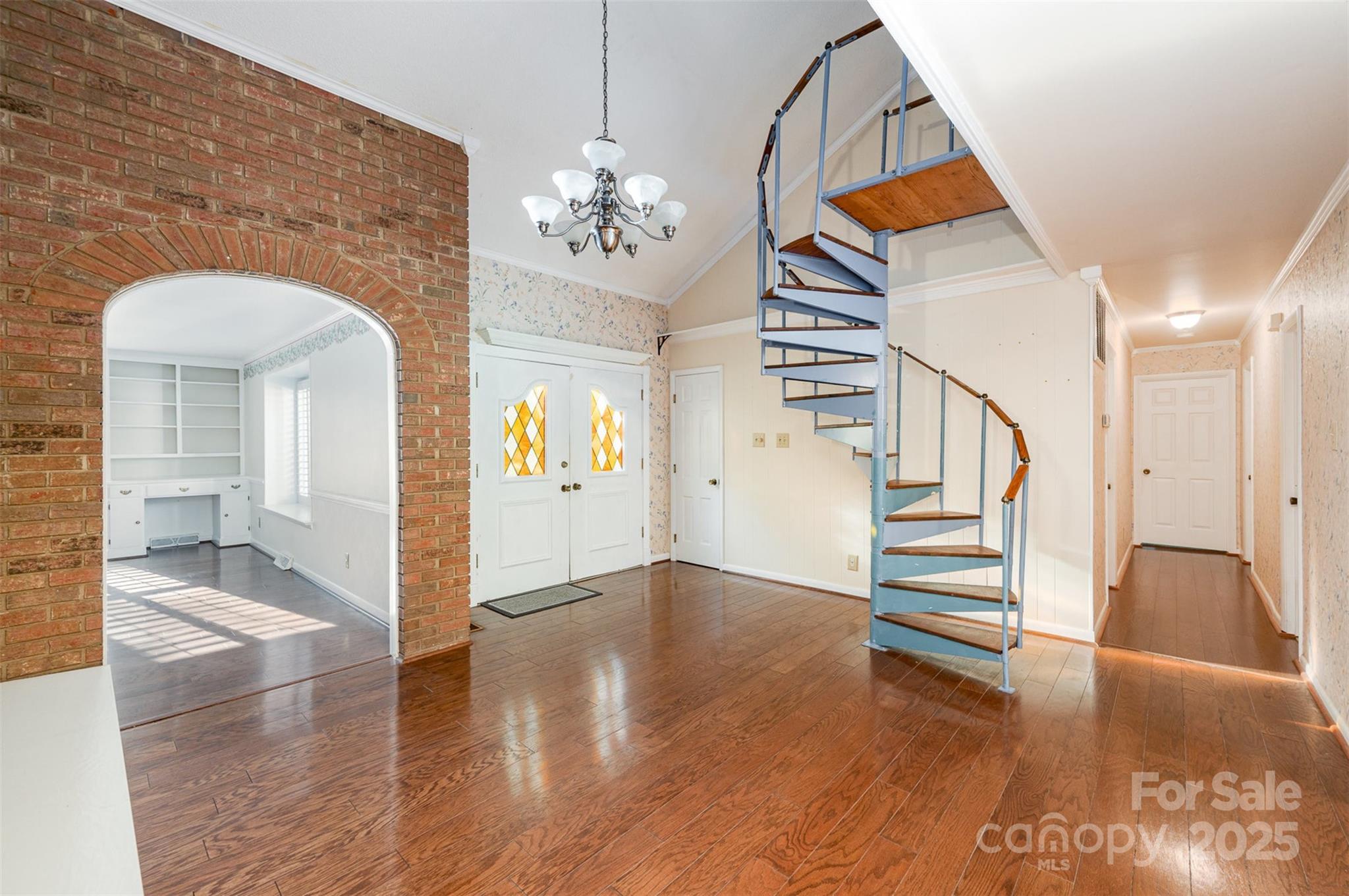 Country Club Estates - Residential