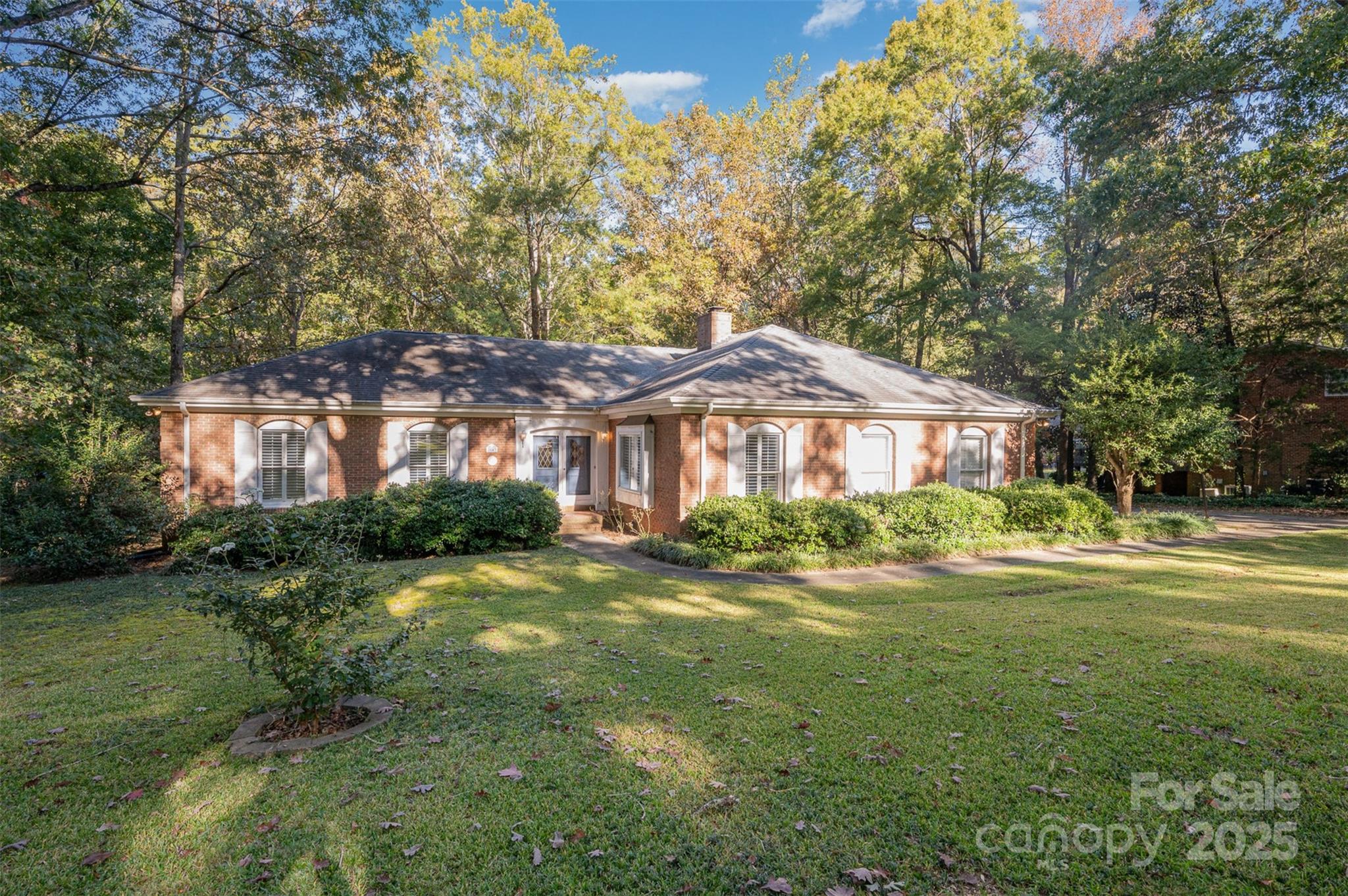 Country Club Estates - Residential