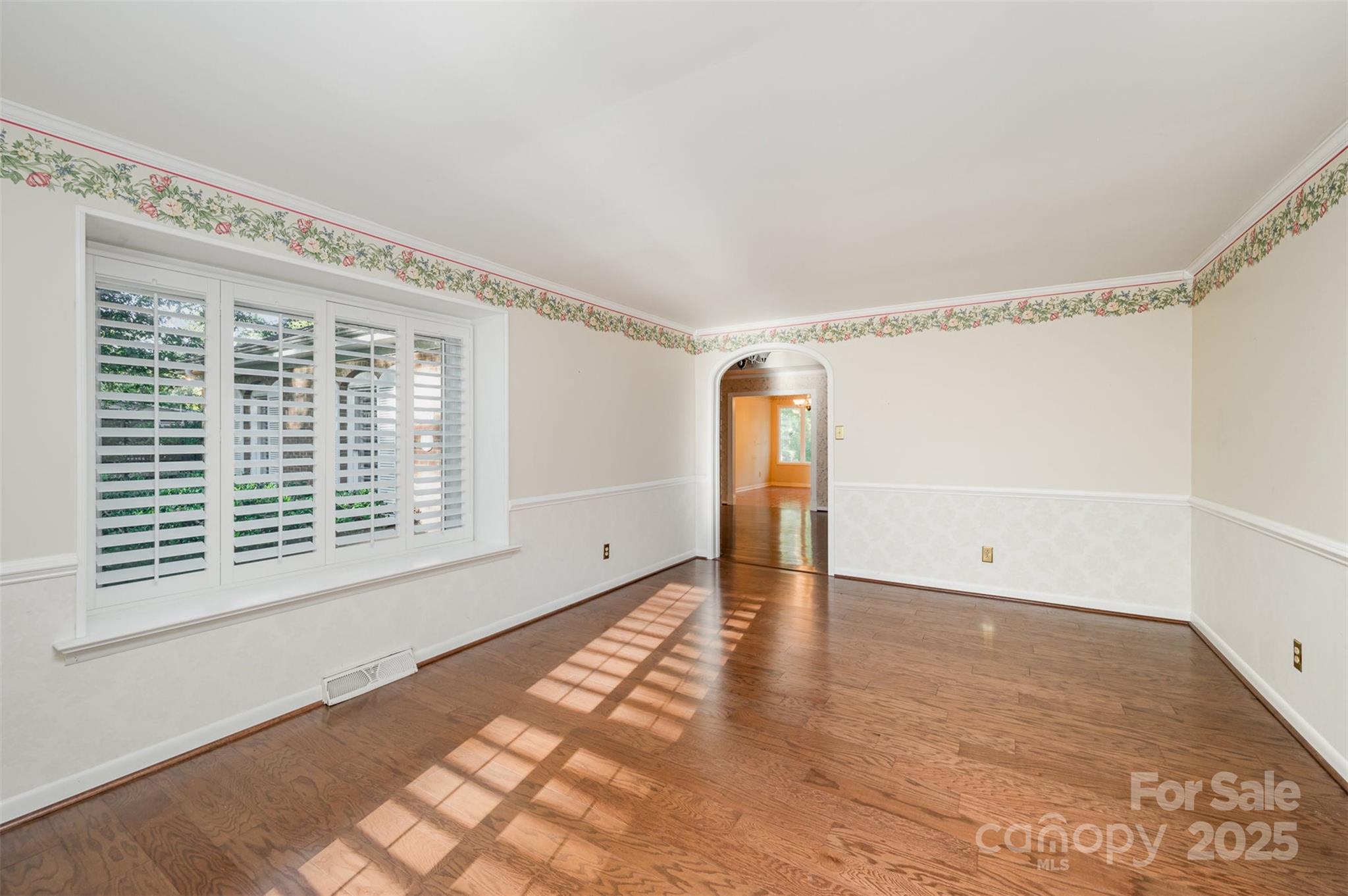 Country Club Estates - Residential