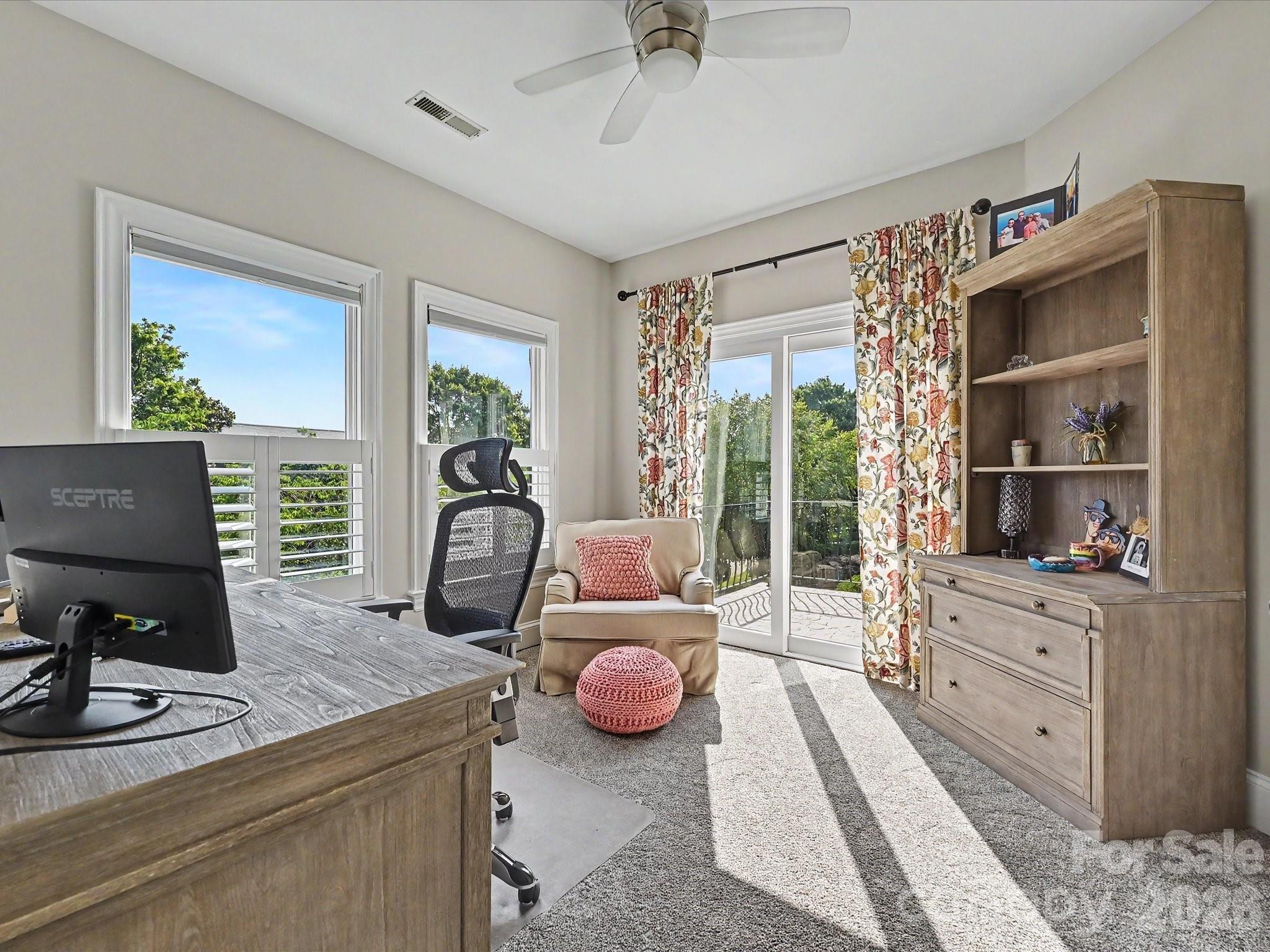 The Peninsula - Residential