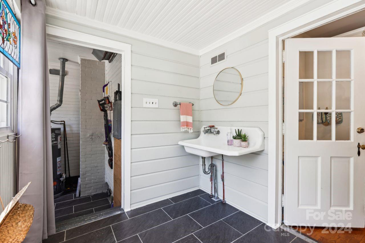 Seventeen Acres - Residential
