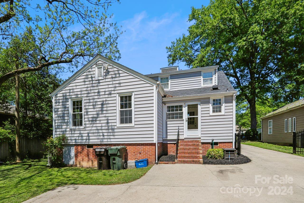 Seventeen Acres - Residential