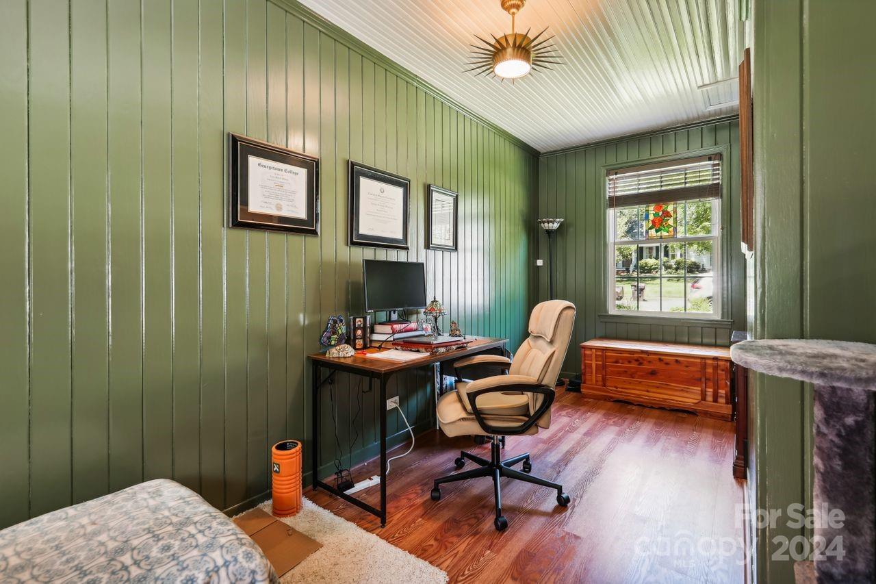 Seventeen Acres - Residential