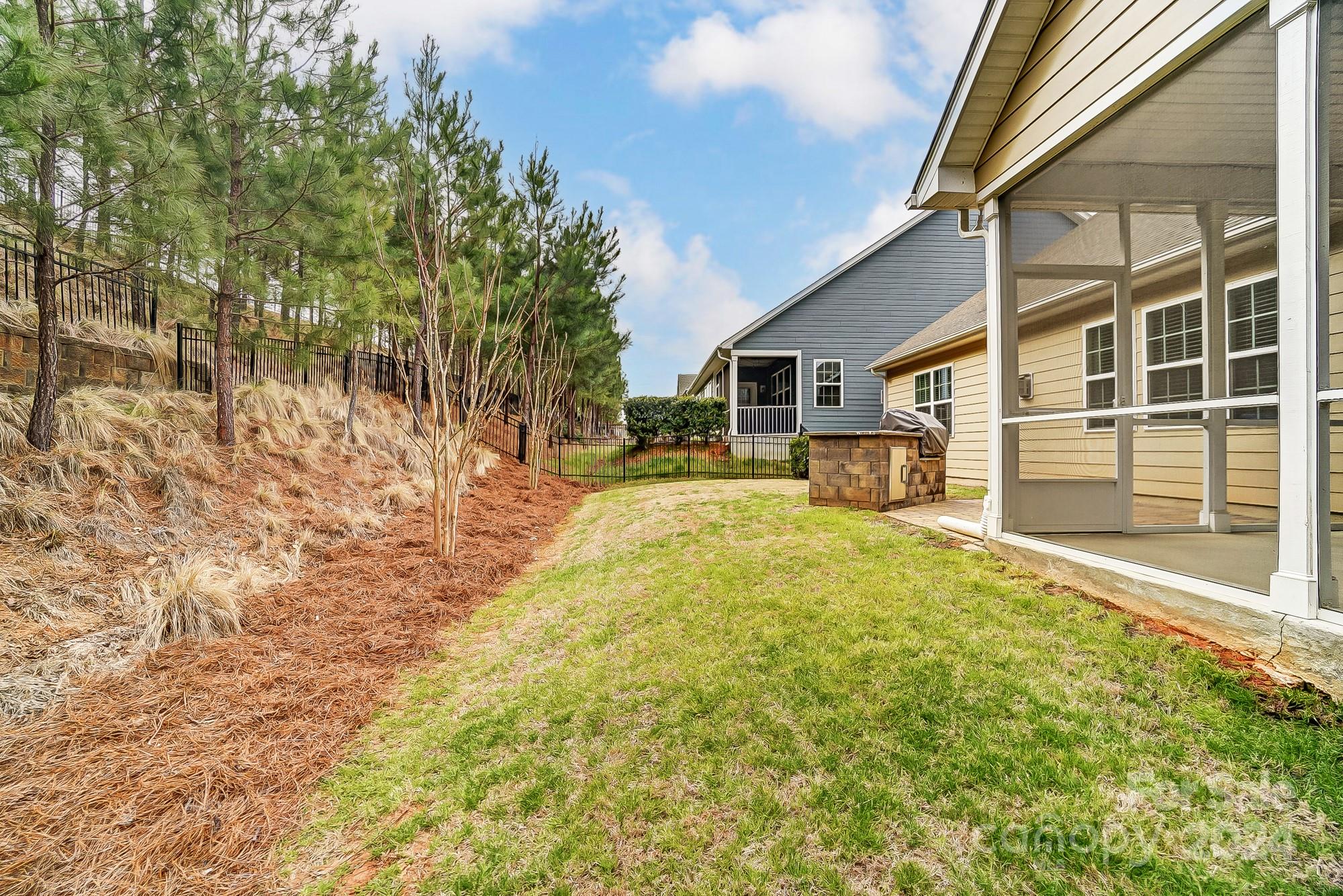 Summerhouse at Paddlers Cove - Residential