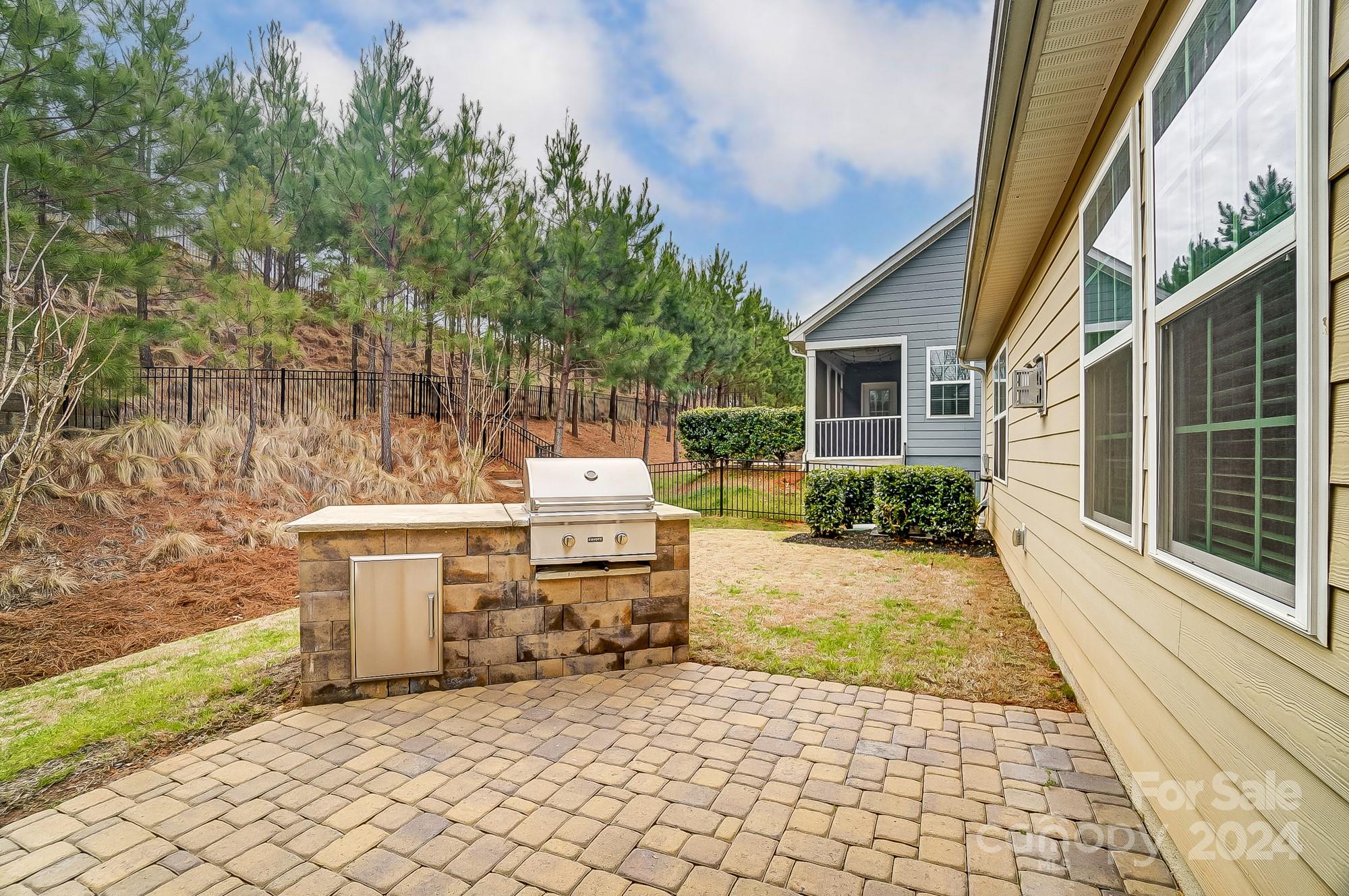 Summerhouse at Paddlers Cove - Residential
