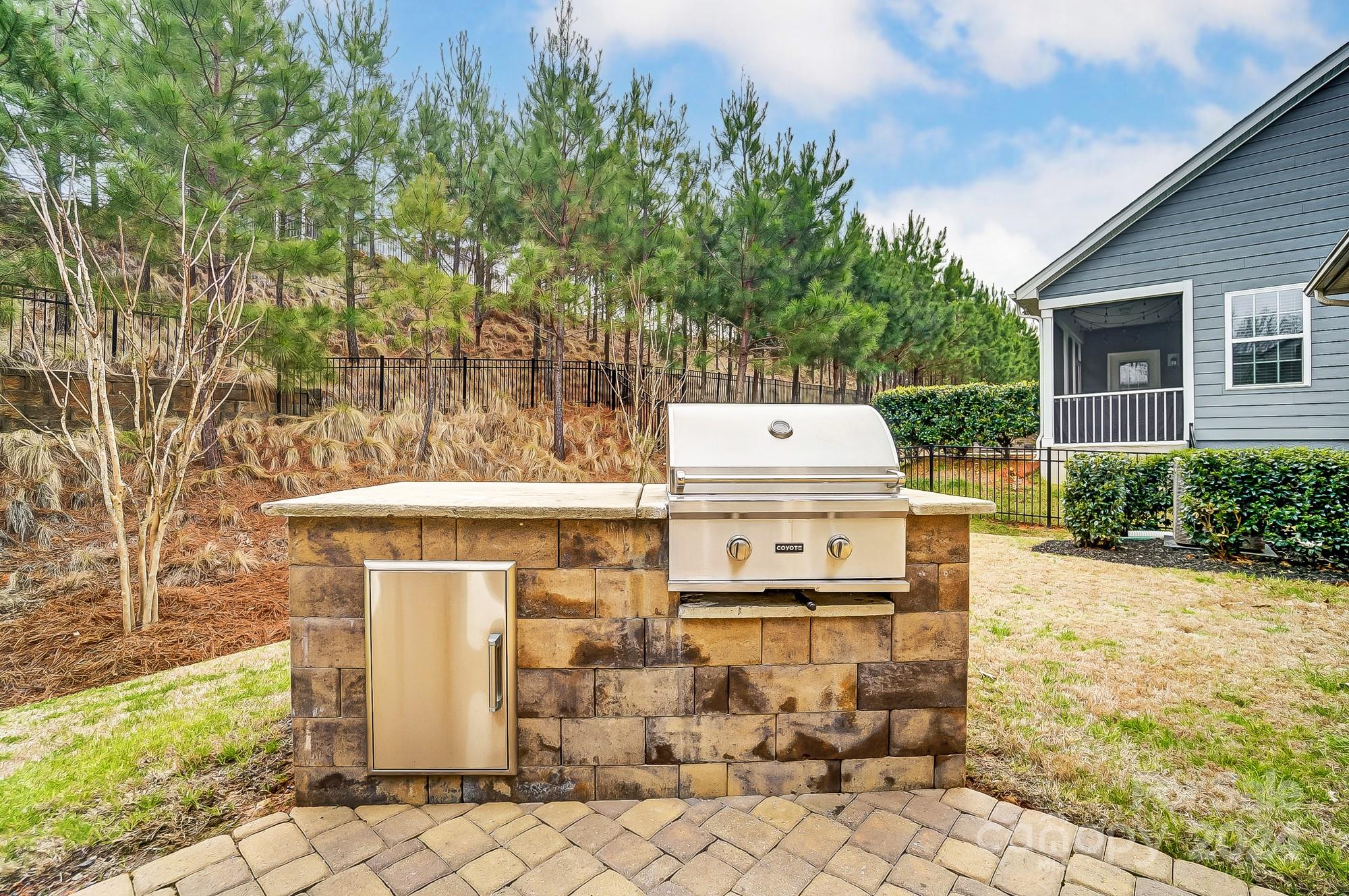 Summerhouse at Paddlers Cove - Residential