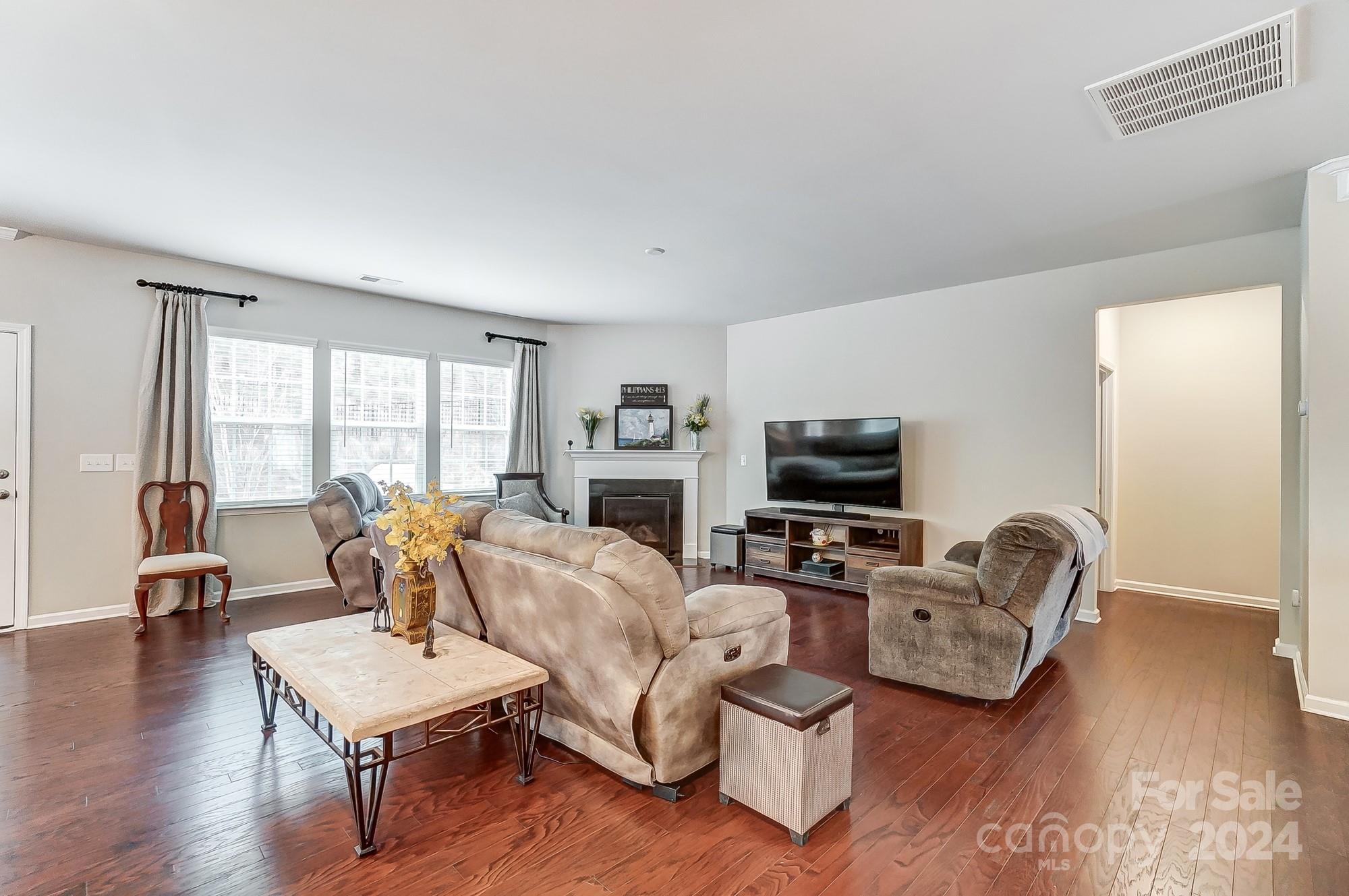Summerhouse at Paddlers Cove - Residential