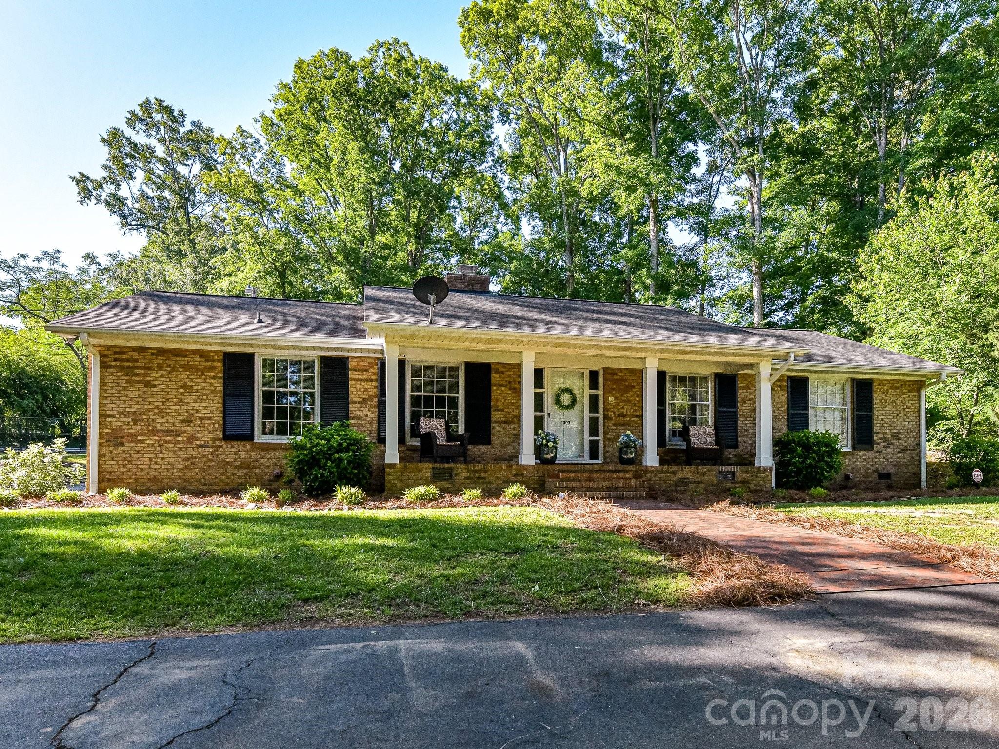 Rolling Hills - Residential