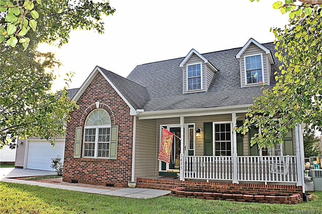 Wonderful 3 bedroom 2.5 bath home in fantastic neighborhood with a very large bonus room. The master is on the main level with en suite and great size walk in closet. The other two spacious bedrooms are upstairs. This home has new hardwood floors in the main living area downstairs, beautiful tile in kitchen and half bath. The bedrooms and bonus room has carpet. The kitchen has sleek, elegant black stainless steal appliances and a great place to put kitchen table in front of bay window.