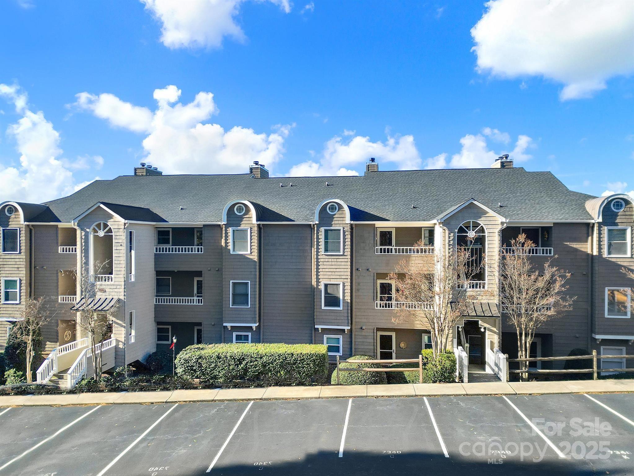 Emerald Point - Residential