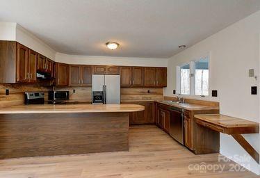 Country Oaks - Residential