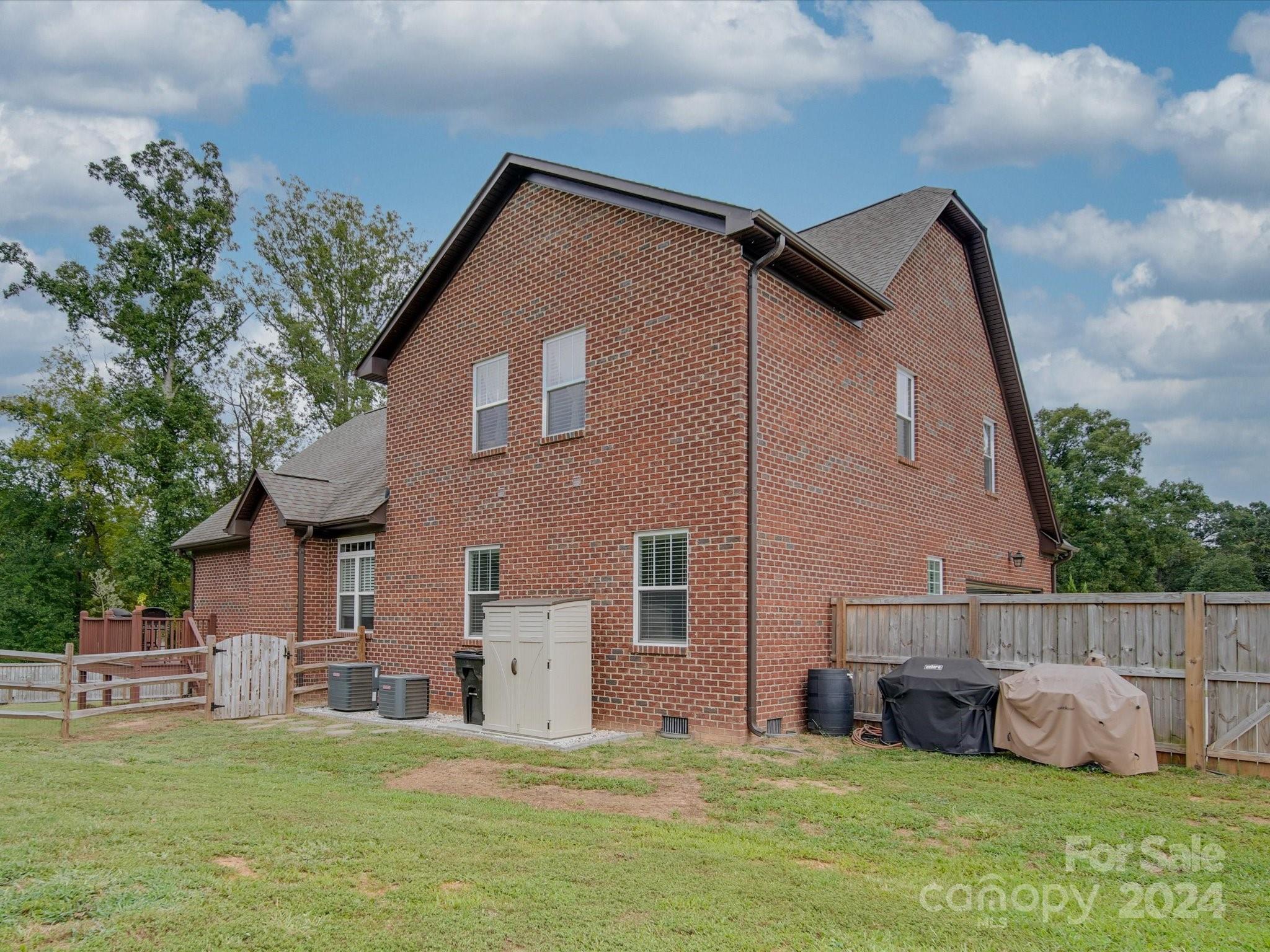 The Oaks at Camden - Residential