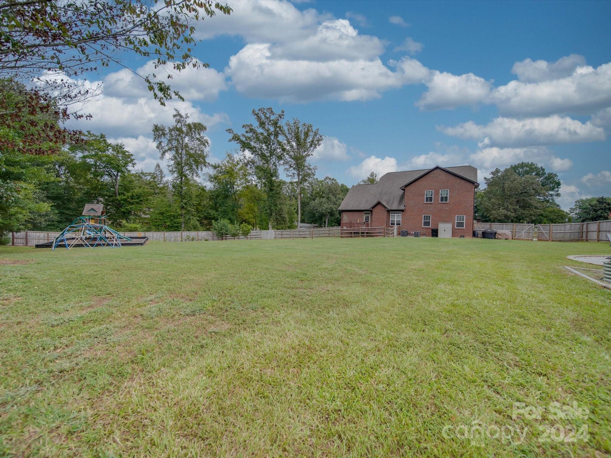 The Oaks at Camden - Residential