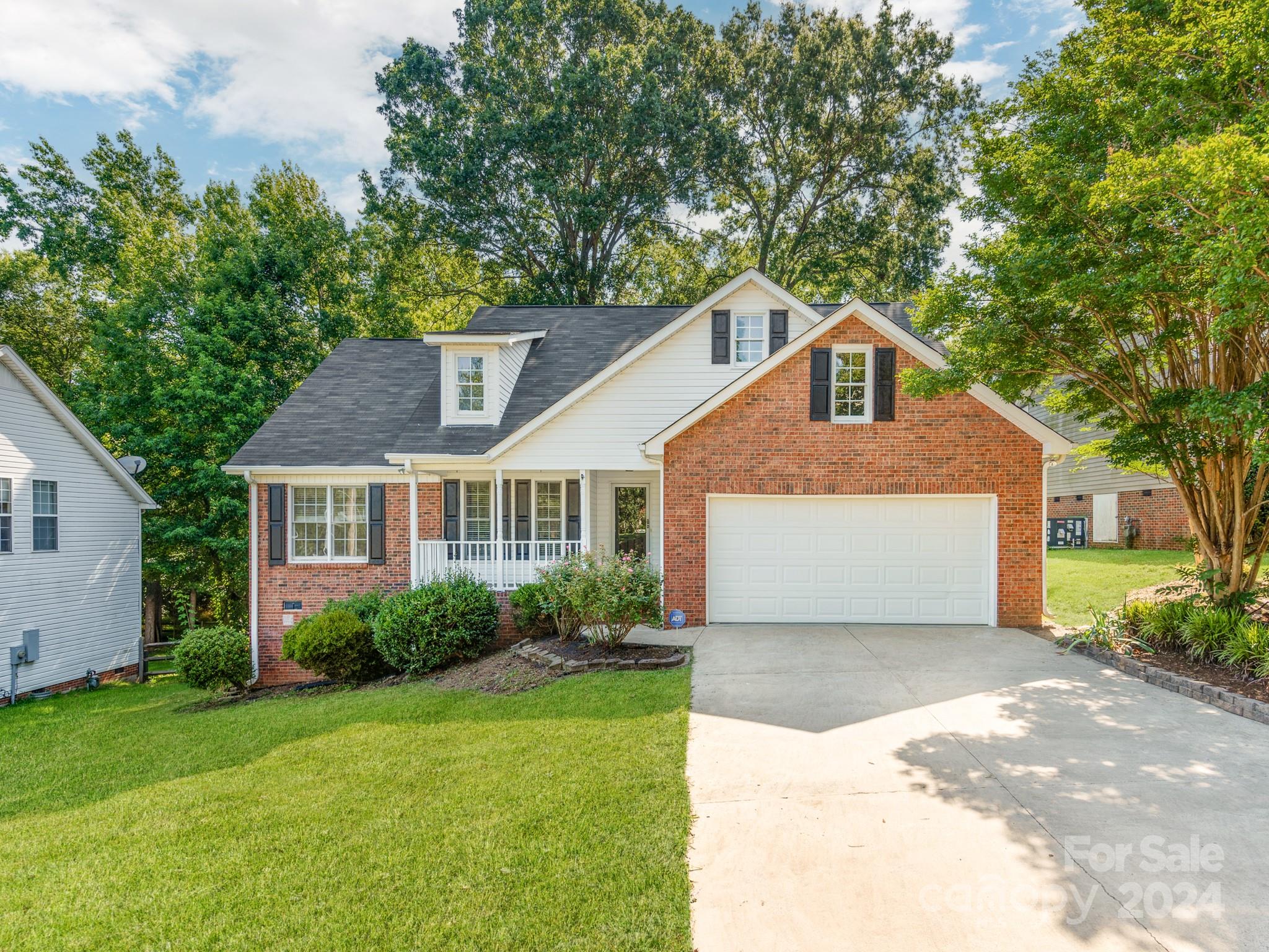 Situated in the vibrant community of Rock Hill, SC, this charming 3-bedroom, 2-bathroom home is a true gem. The modern kitchen is equipped with stainless steel appliances and a large island, making it a culinary haven. The cozy living room features a welcoming fireplace, perfect for gatherings. HVAC system was installed a few years back. This home offers a perfect blend of contemporary amenities and thoughtful improvements, making it an ideal choice for comfortable living in Rock Hill.