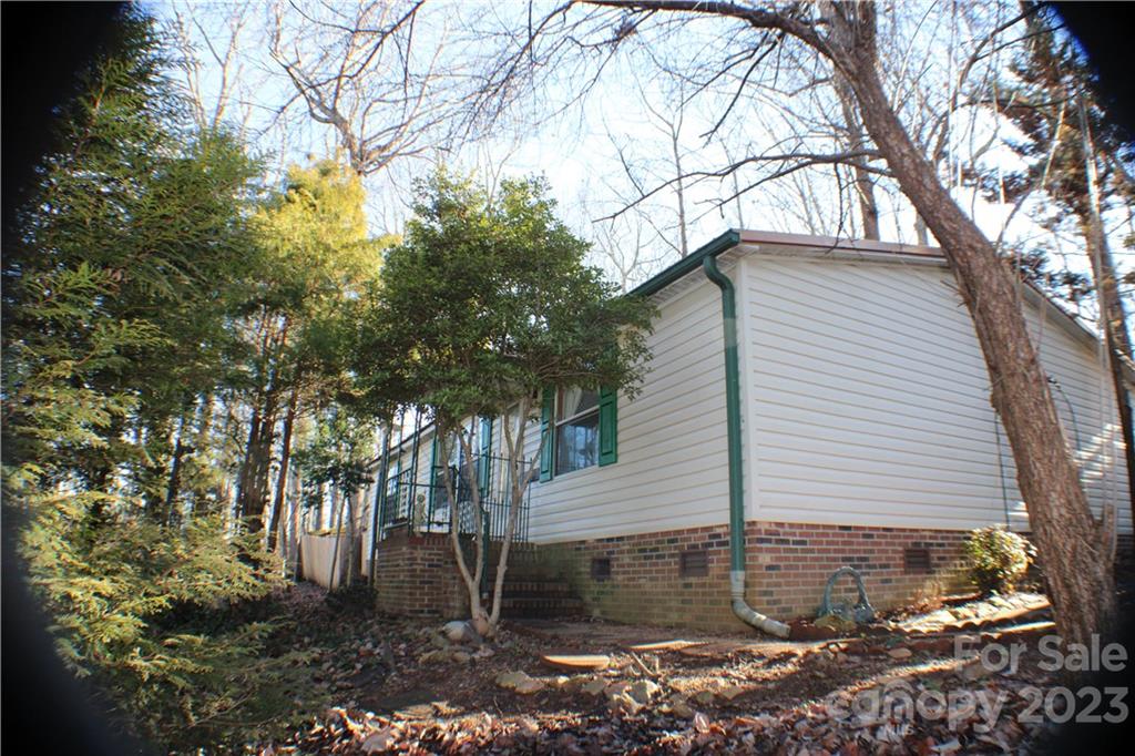 Wonderful location! Perfect for the “do it yourselfer” or investor. Split BR floorplan, 3 BRS, 2 full baths,Nestled in a top notch school district with low county taxes, this cozy property sits on .77 acre lot. This serene setting within minutes of Lake Norman, Lincolnton, Denver and Charlotte. ALL appliances to remain!