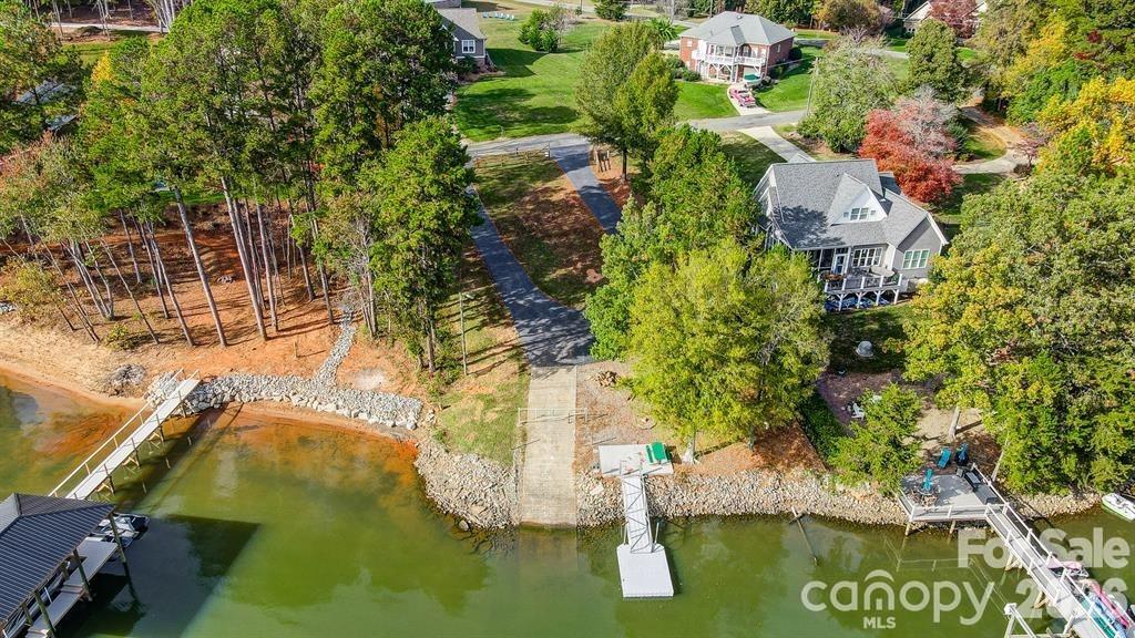 Island Point - Residential