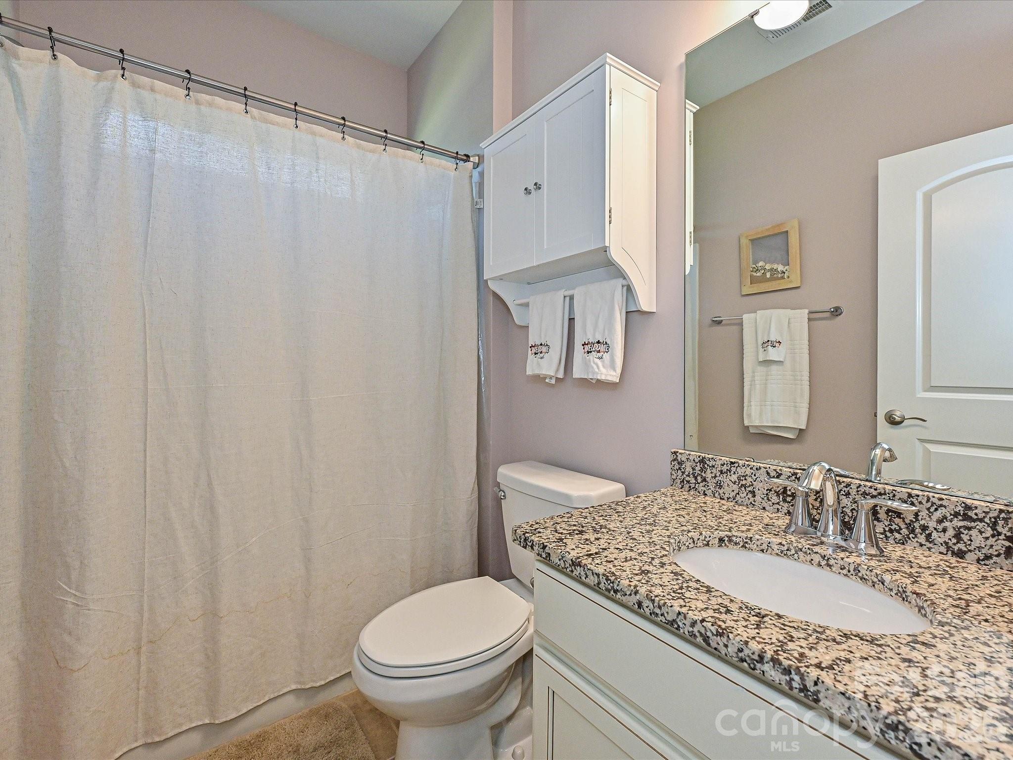 Imagery On Mtn Island - Residential