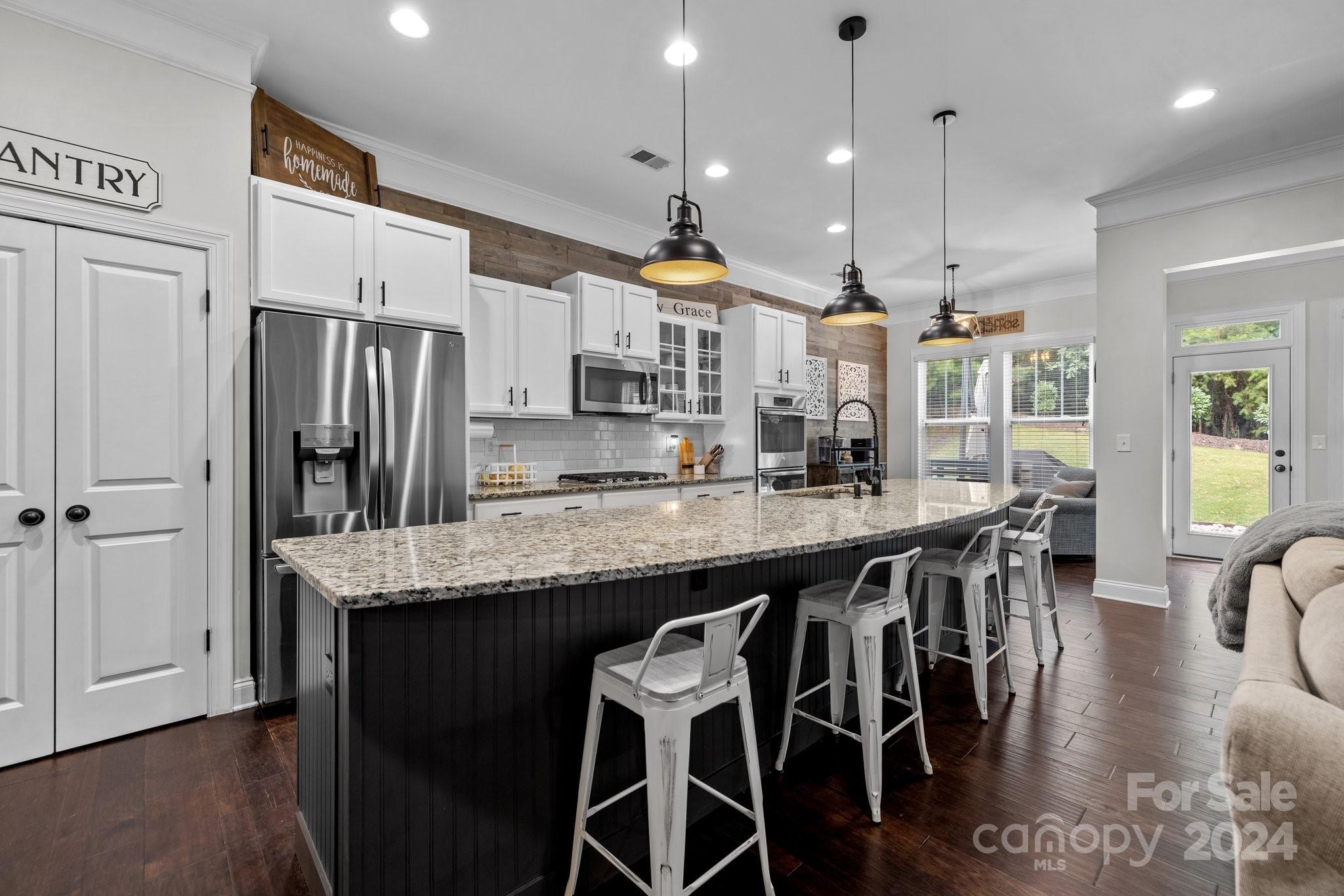 Lake Ridge - Residential