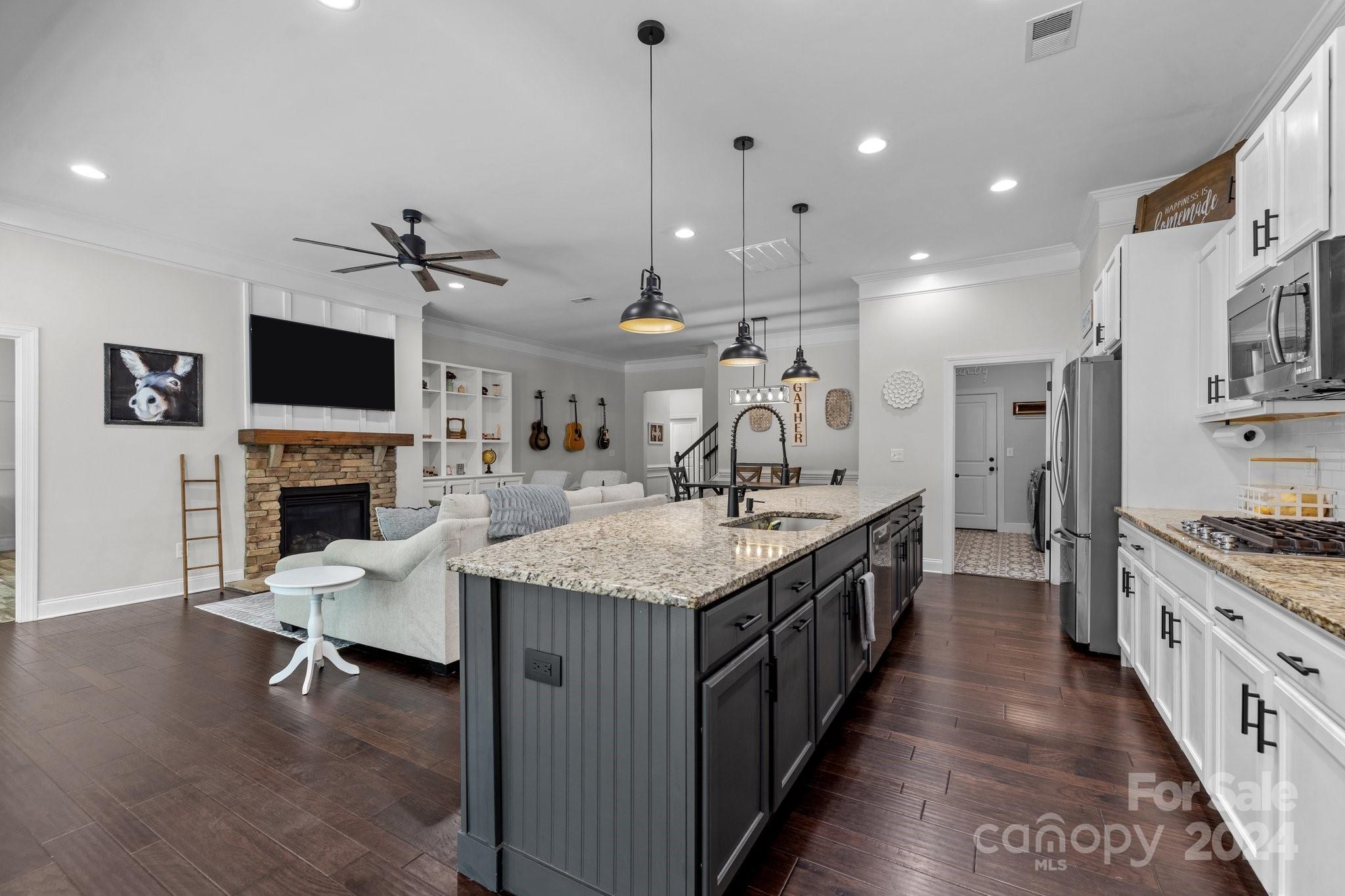 Lake Ridge - Residential