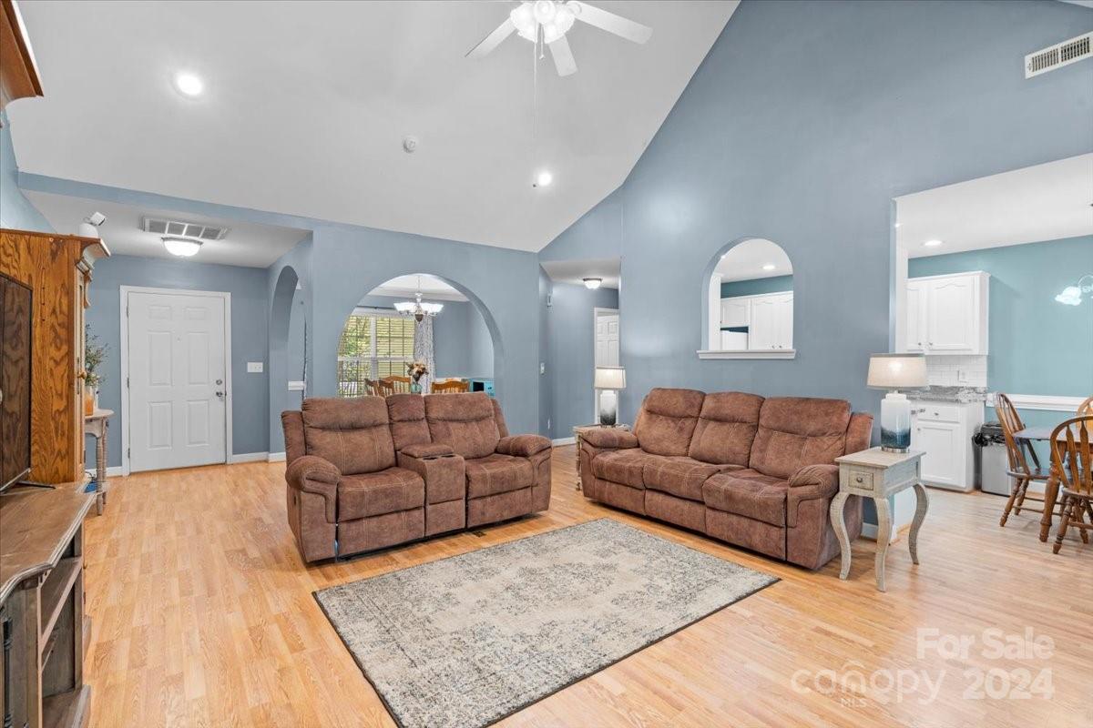 Lincoln Estates - Residential