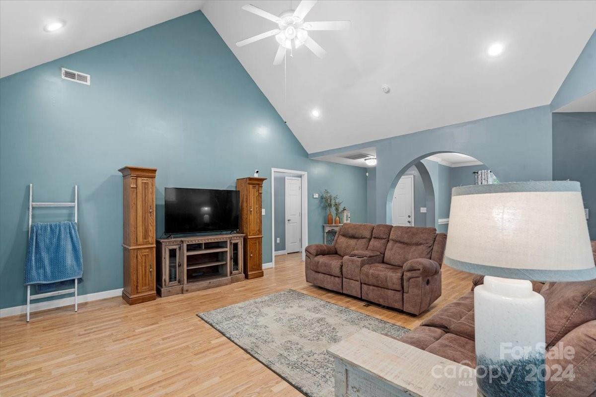 Lincoln Estates - Residential