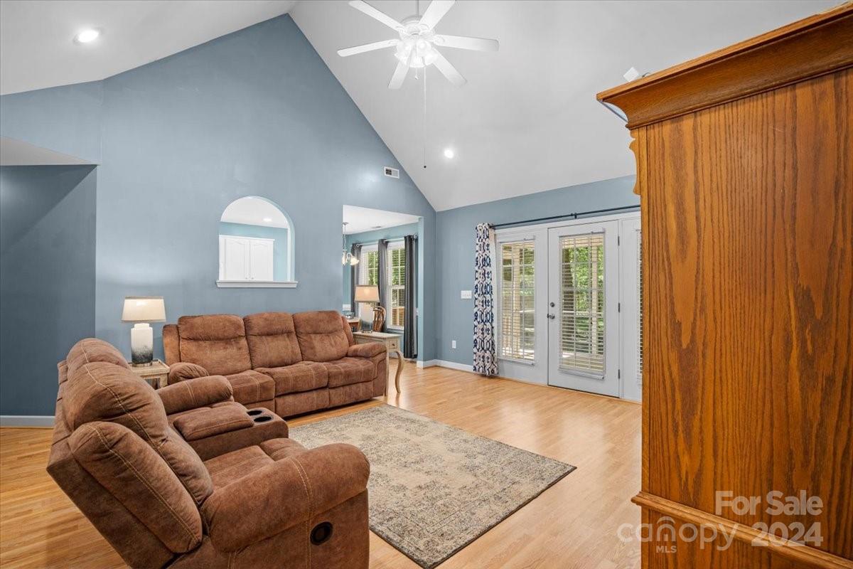 Lincoln Estates - Residential