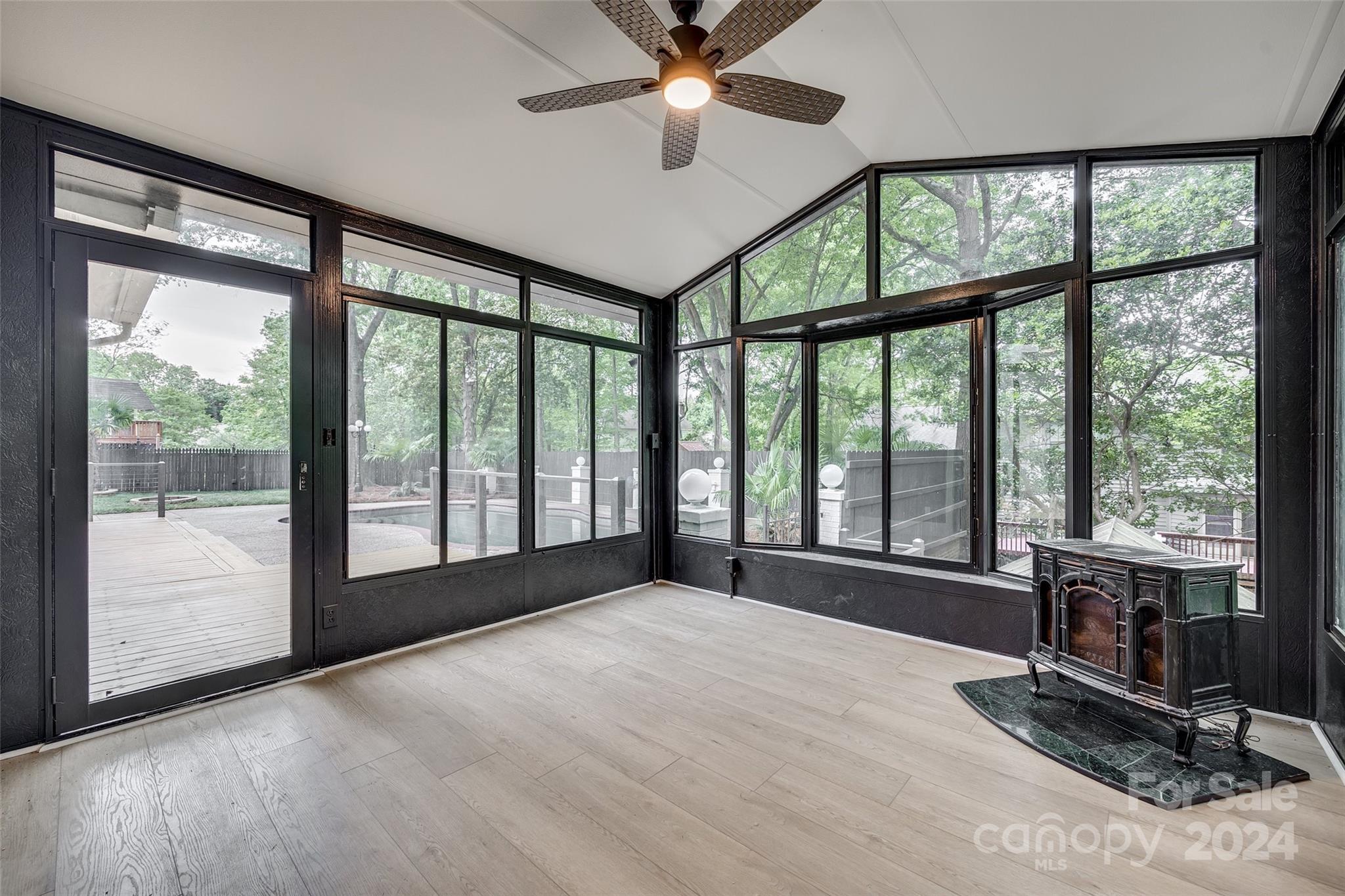 Tega Cay - Residential