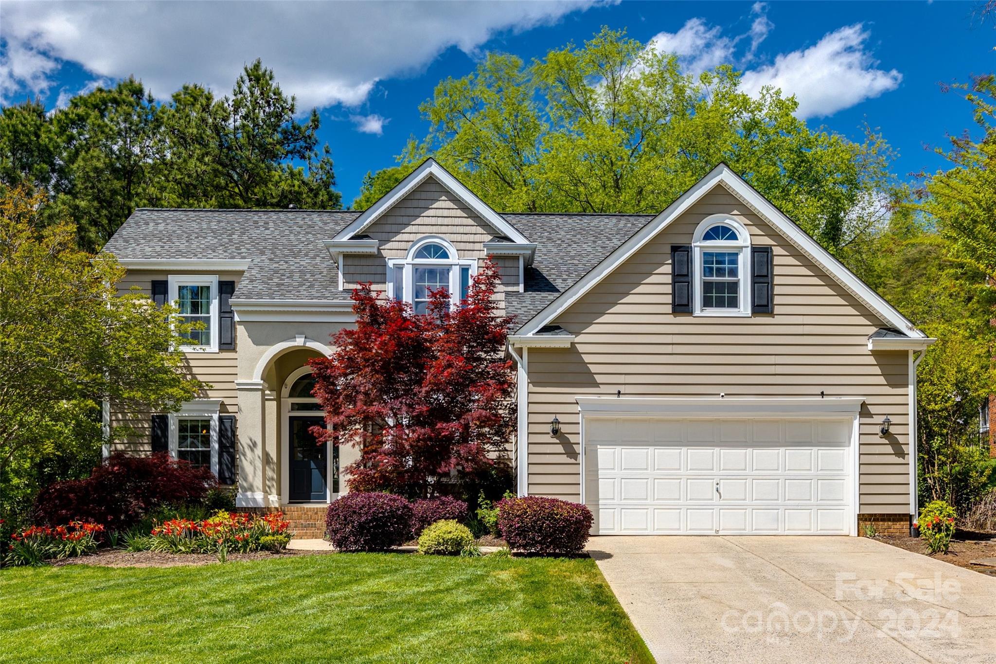 Dream home in the coveted South Charlotte Thornhill community! Spacious living room with cathedral ceilings, enhancing the sense of openness. Neutral paint and LVP floors throughout the main level. Updated kitchen with granite countertops, stainless steel appliances, and an island with a cooktop and prep space. Primary suite on the main floor provides comfort and convenience. Outside, relax in your own backyard oasis on the gorgeous brick patio, surrounding by professionally landscaping and lush trees. The Thornhill community offers a wide array of amenities, including an outdoor pool with a neighborhood summer swim team, tennis courts, Big Rock Park, and a community pavilion. Zoned for top-rated Ballantyne schools and conveniently located just minutes away from the Stonecrest shopping center and a variety of dining and retail options in Piper Glen. You have everything you need nearby - schedule a showing today!