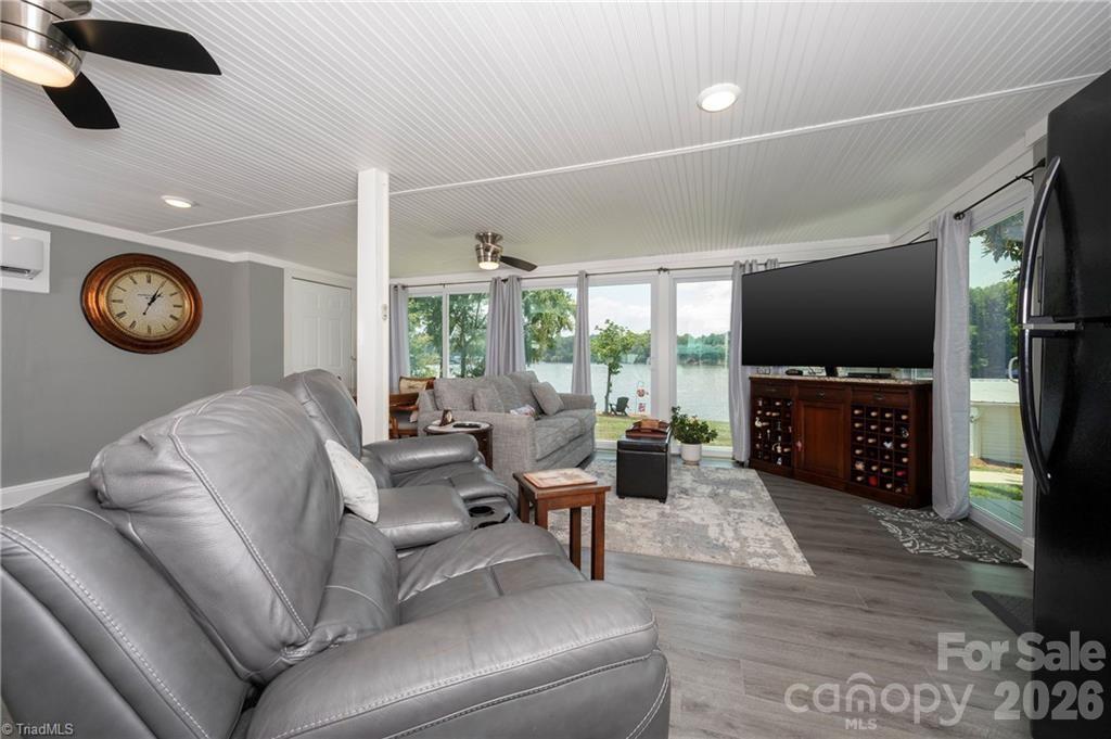 High Rock Lake - Residential