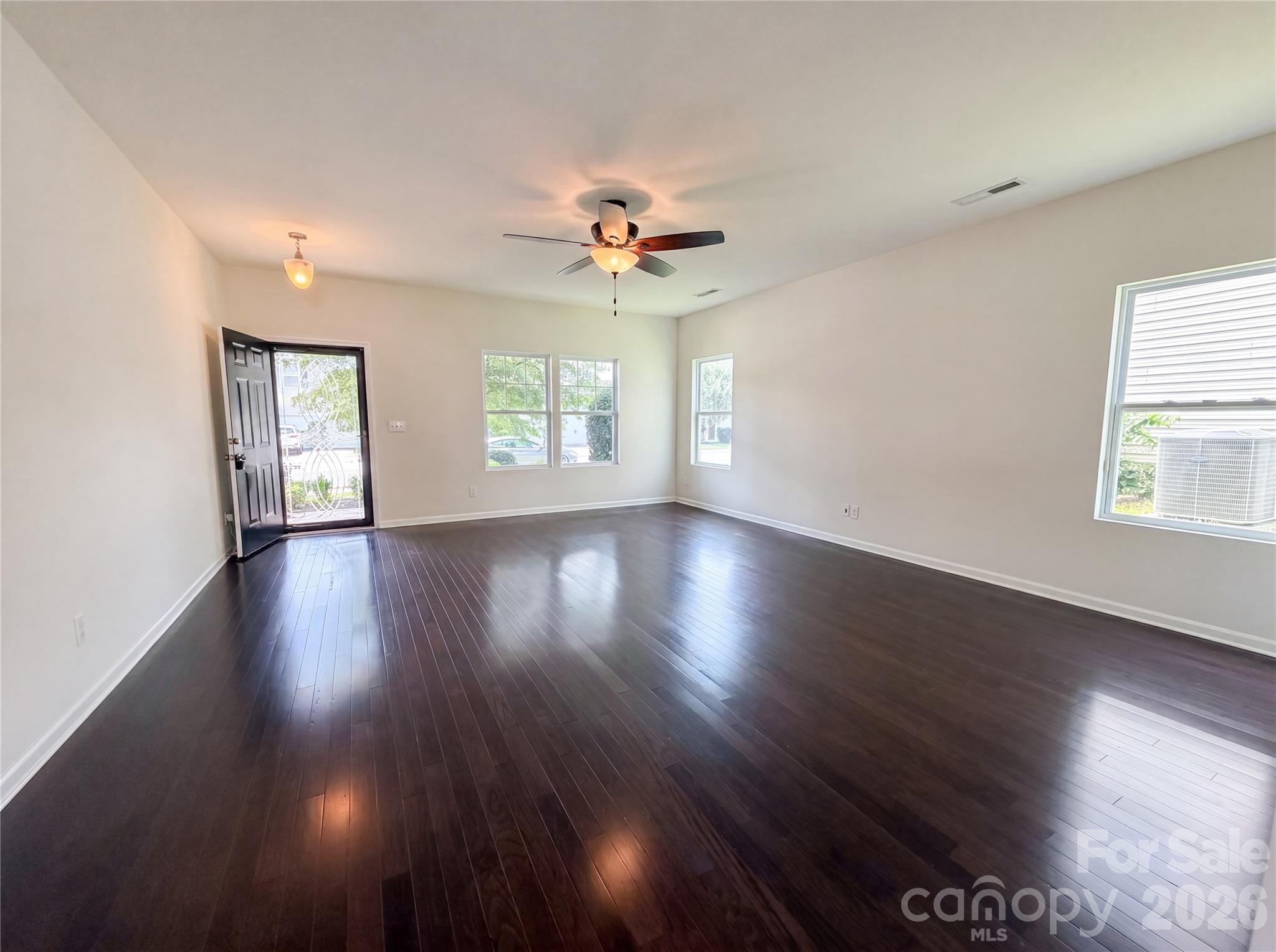 Newport Lakes - Residential