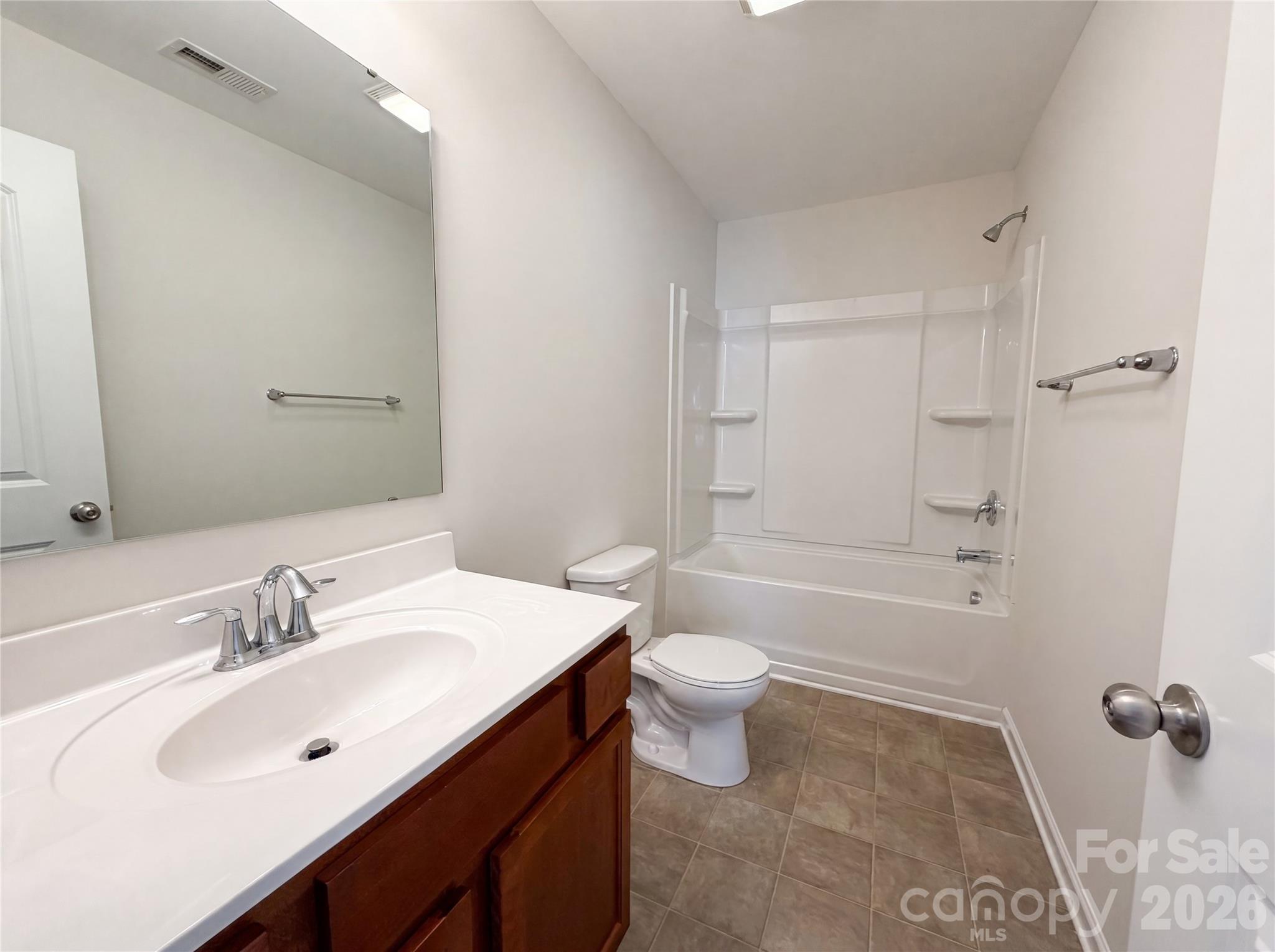 Newport Lakes - Residential