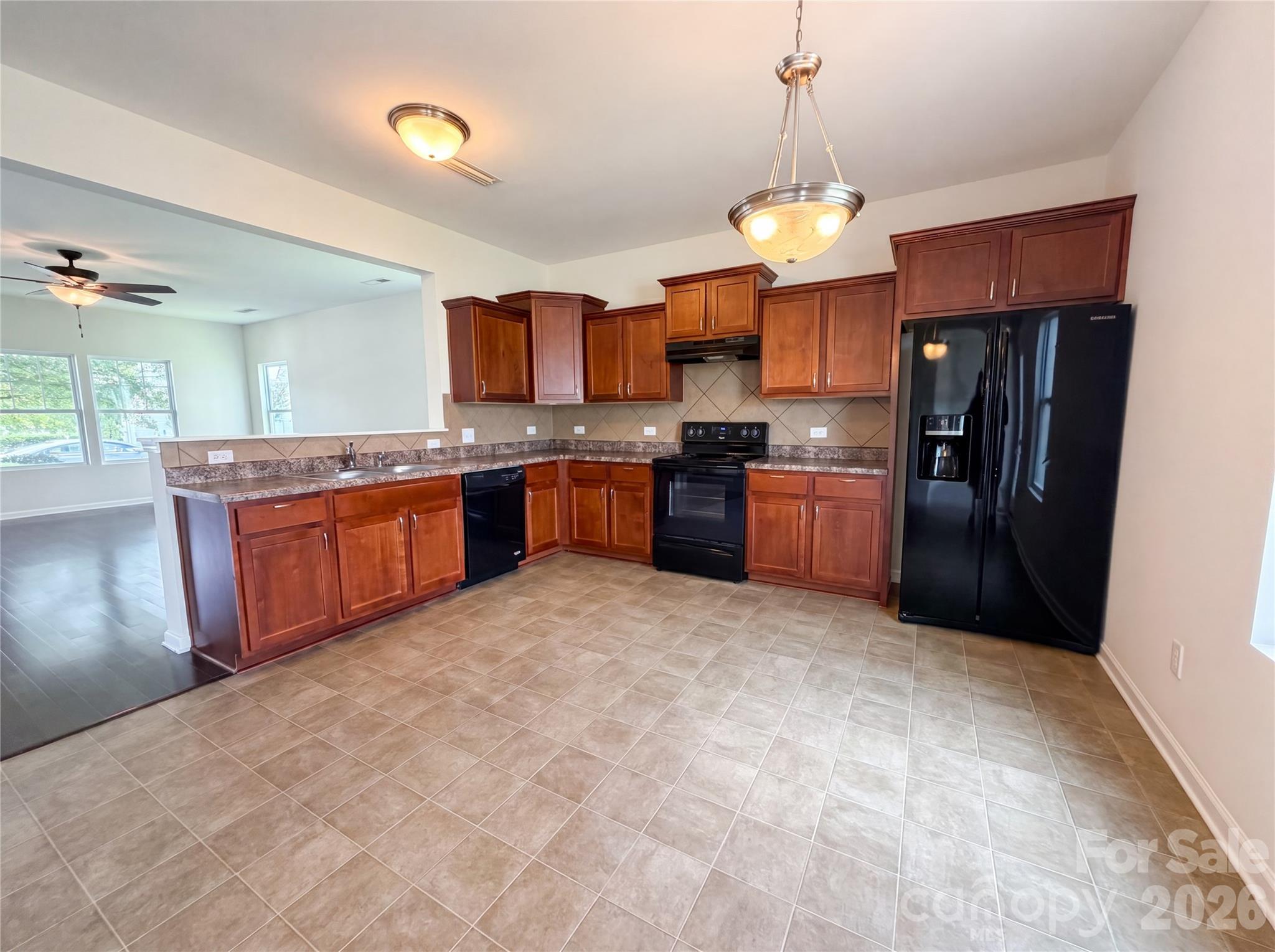 Newport Lakes - Residential