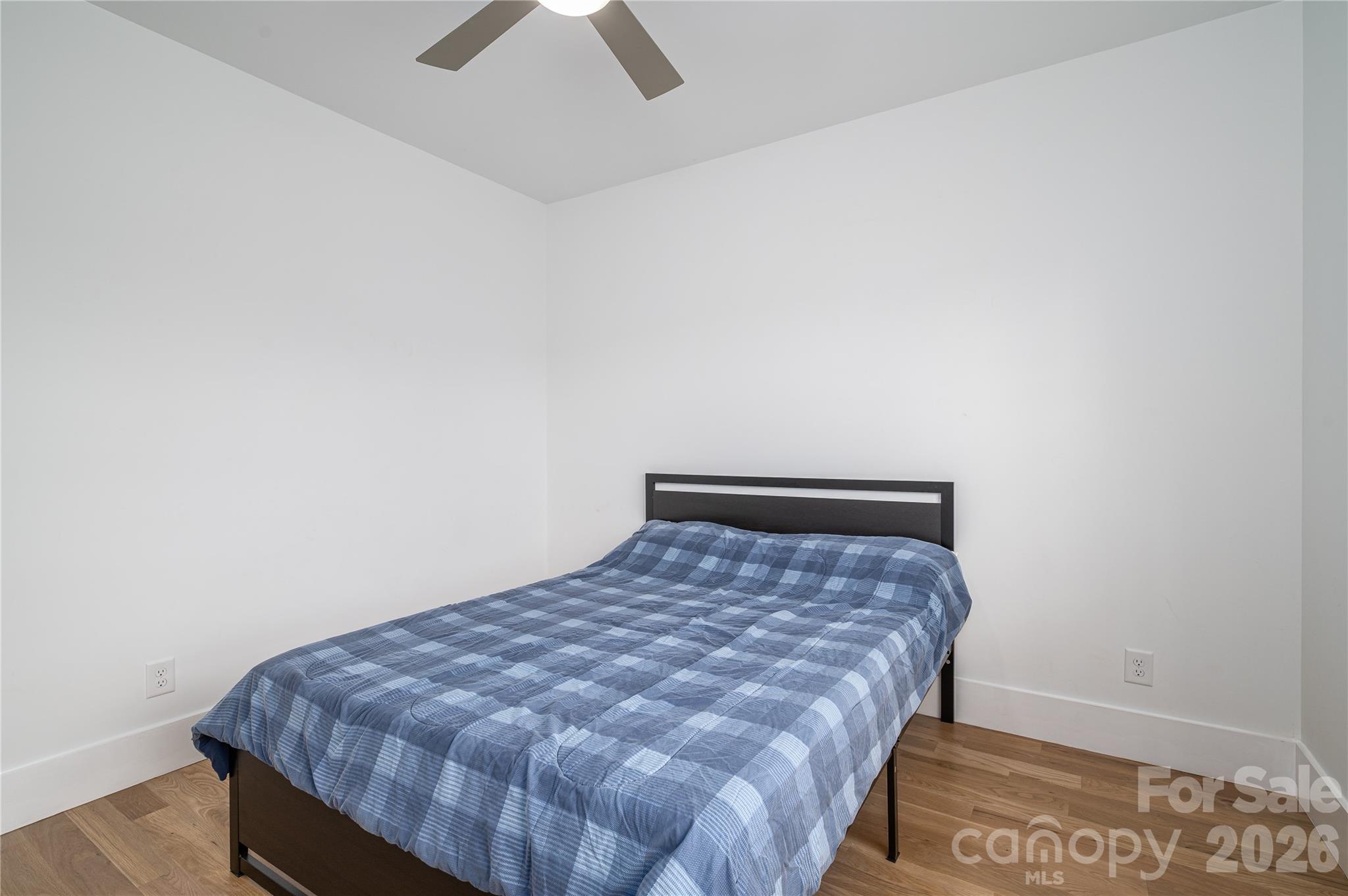 Eagle Glen - Residential