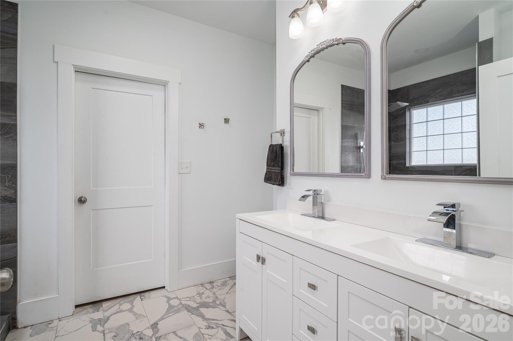 Eagle Glen - Residential