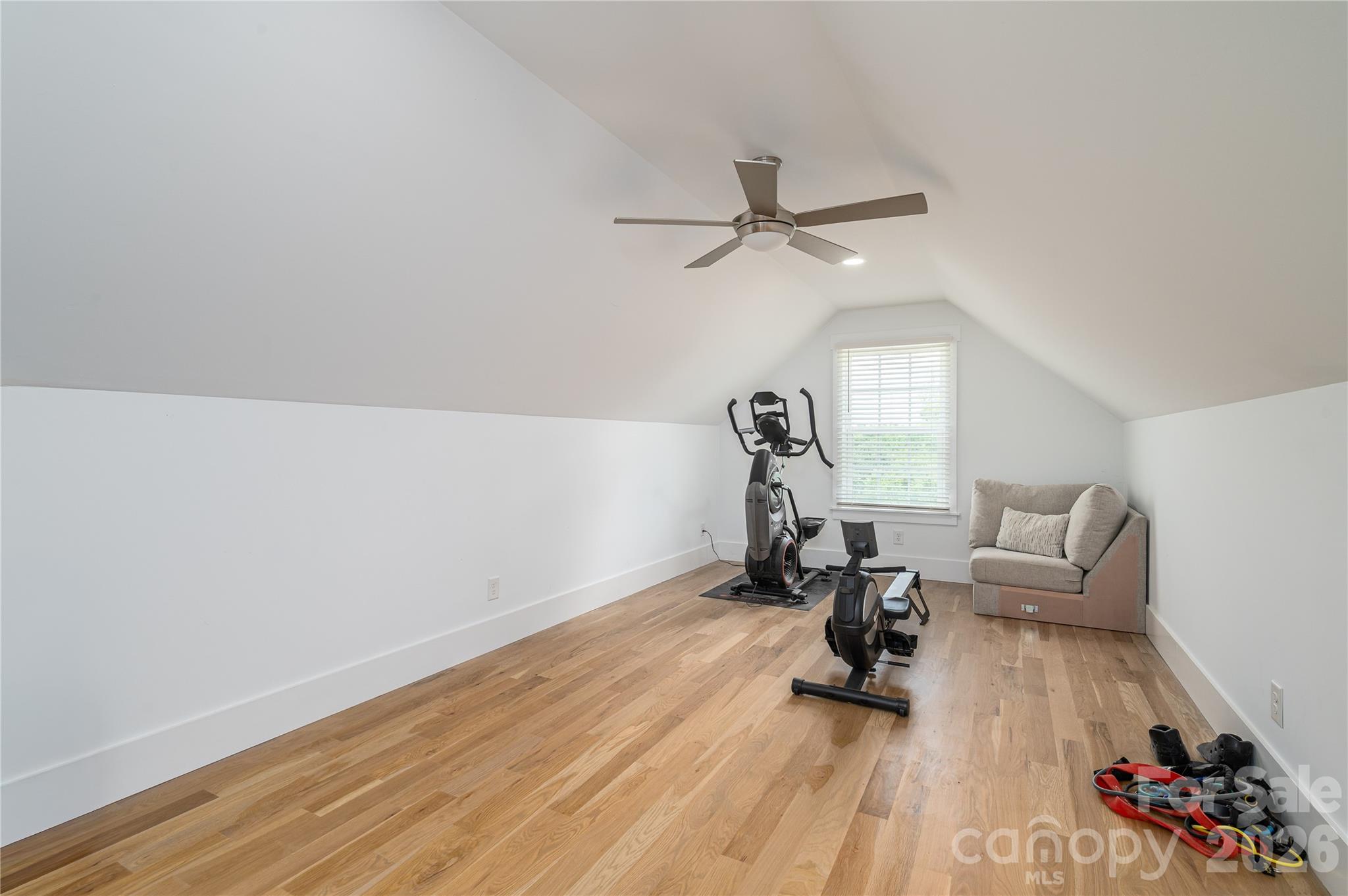 Eagle Glen - Residential