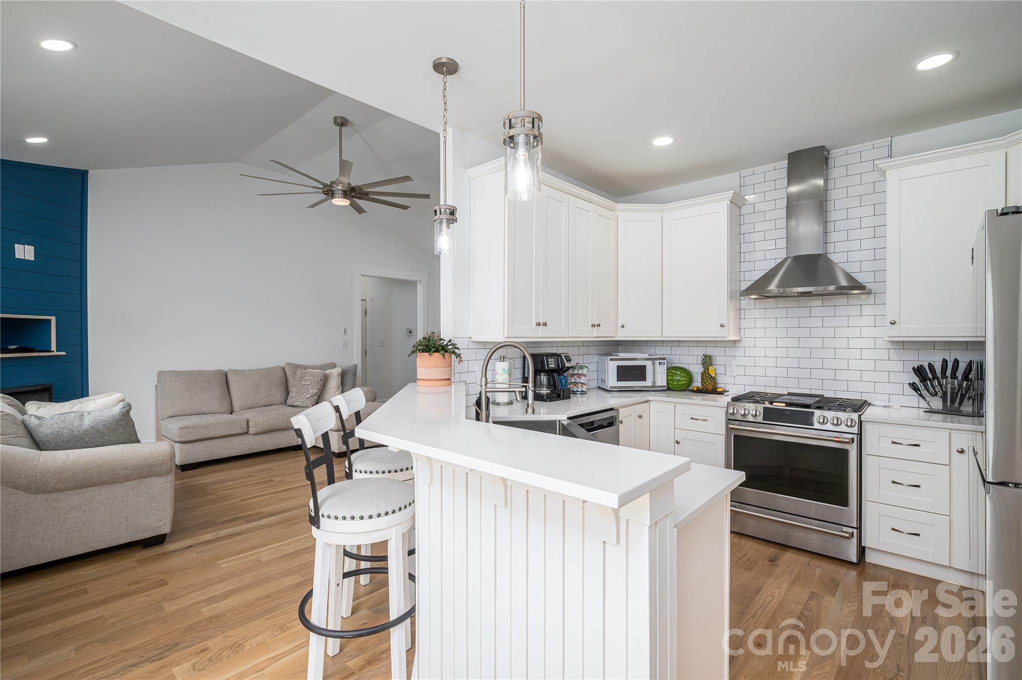 Eagle Glen - Residential
