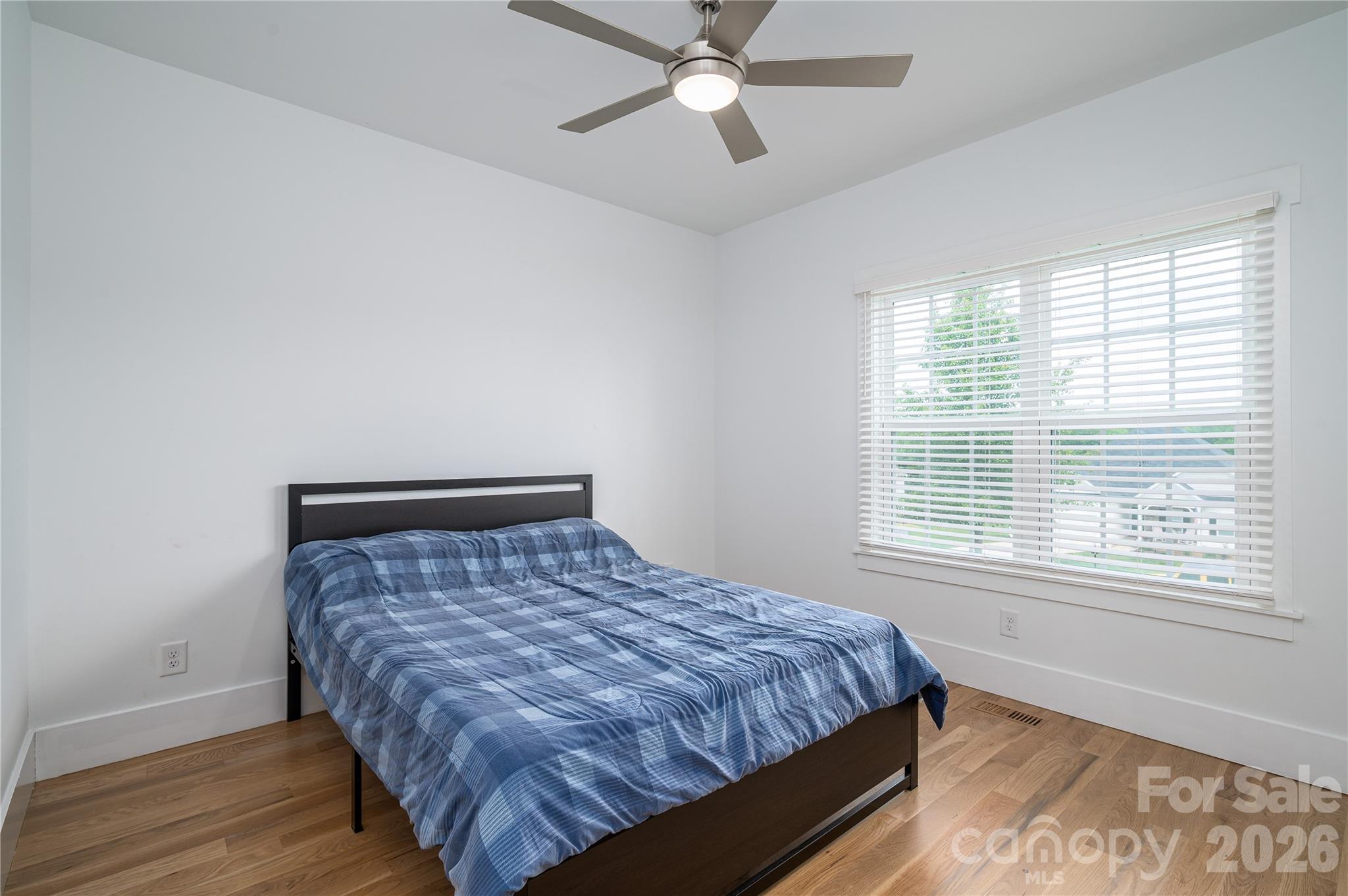 Eagle Glen - Residential